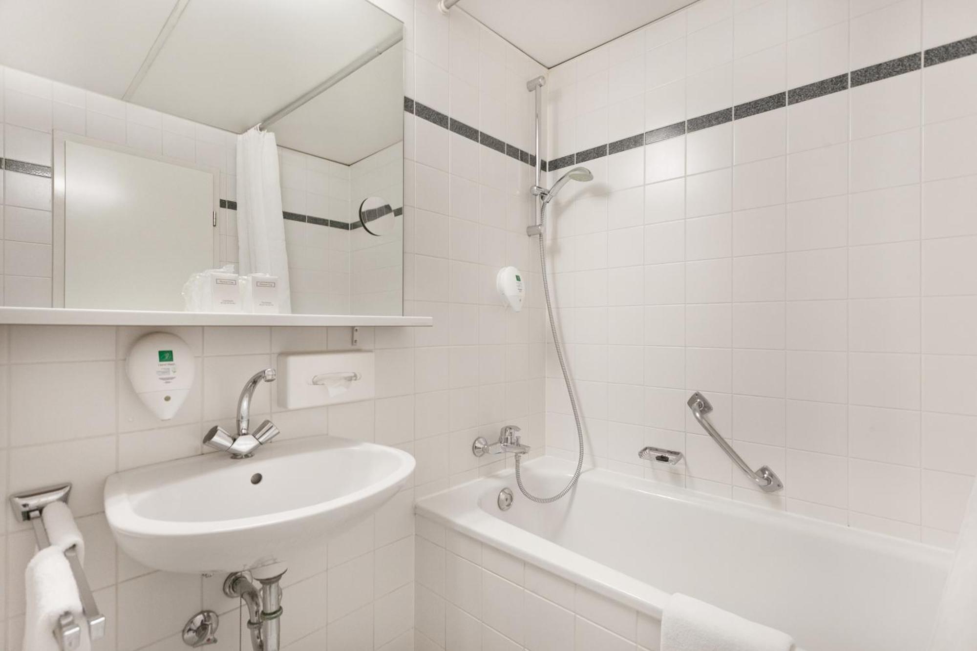 Standard Triple Room,1773670290:JPEG