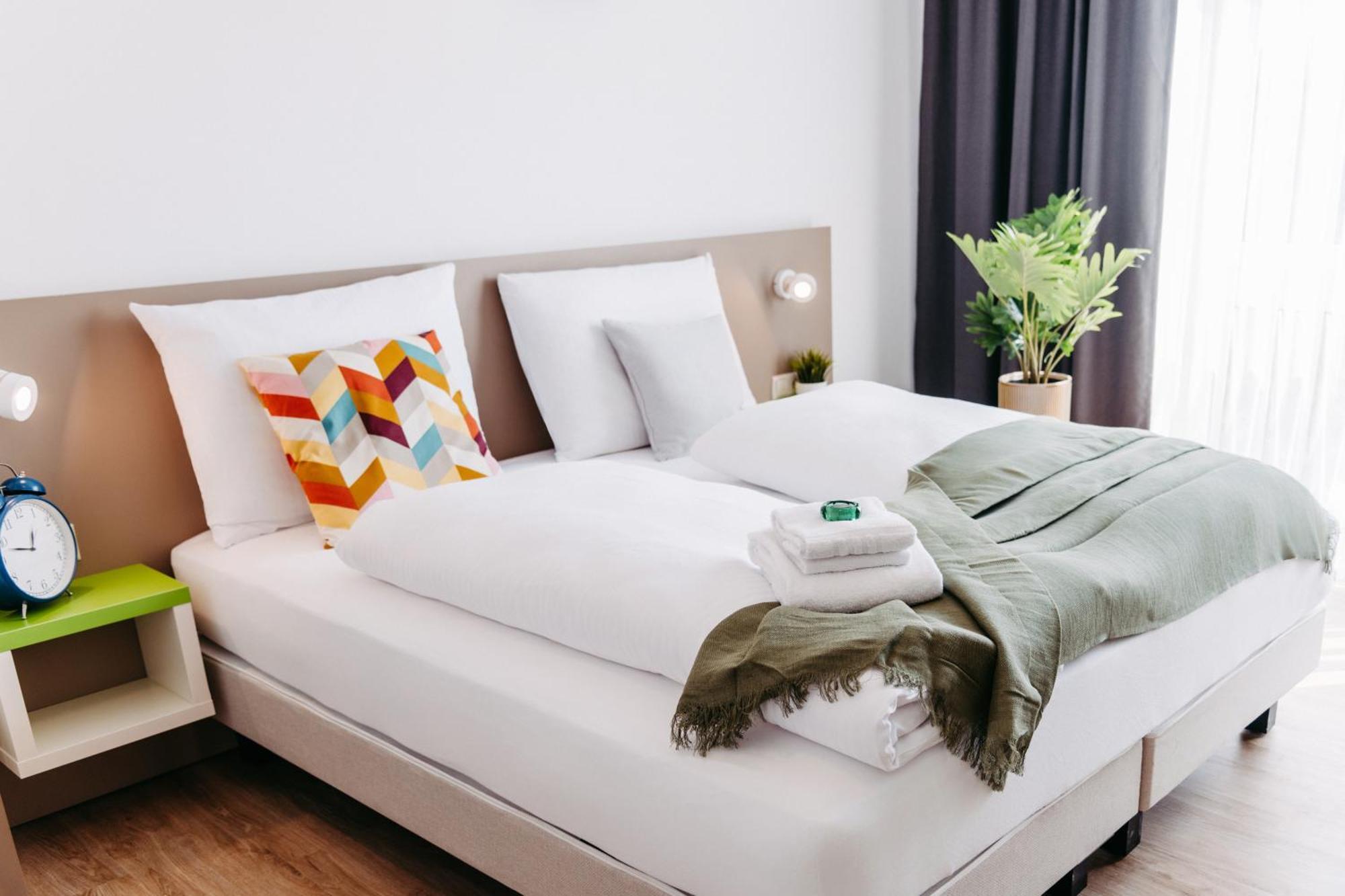 Standard Double Room,1729979106:JPEG