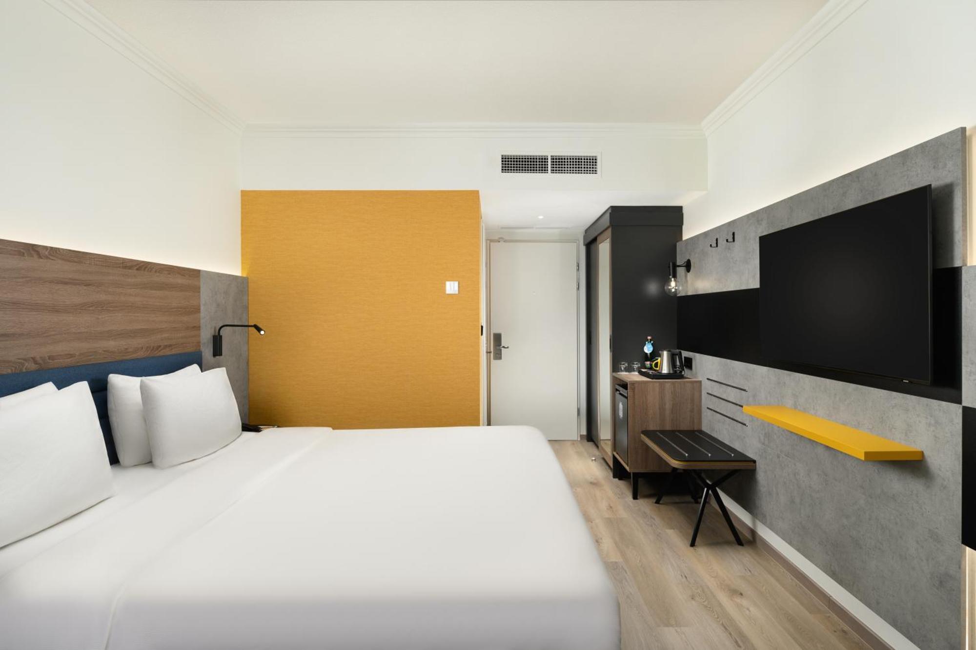 Premium Double Room City View newly refurbished