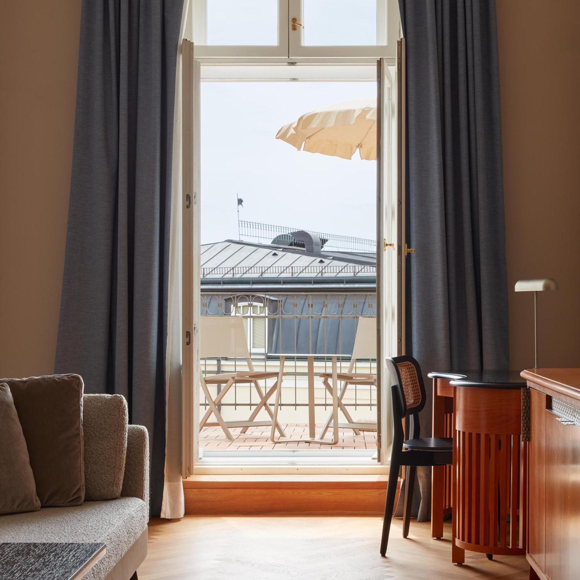 Deluxe Double Room Balcony Wellness access