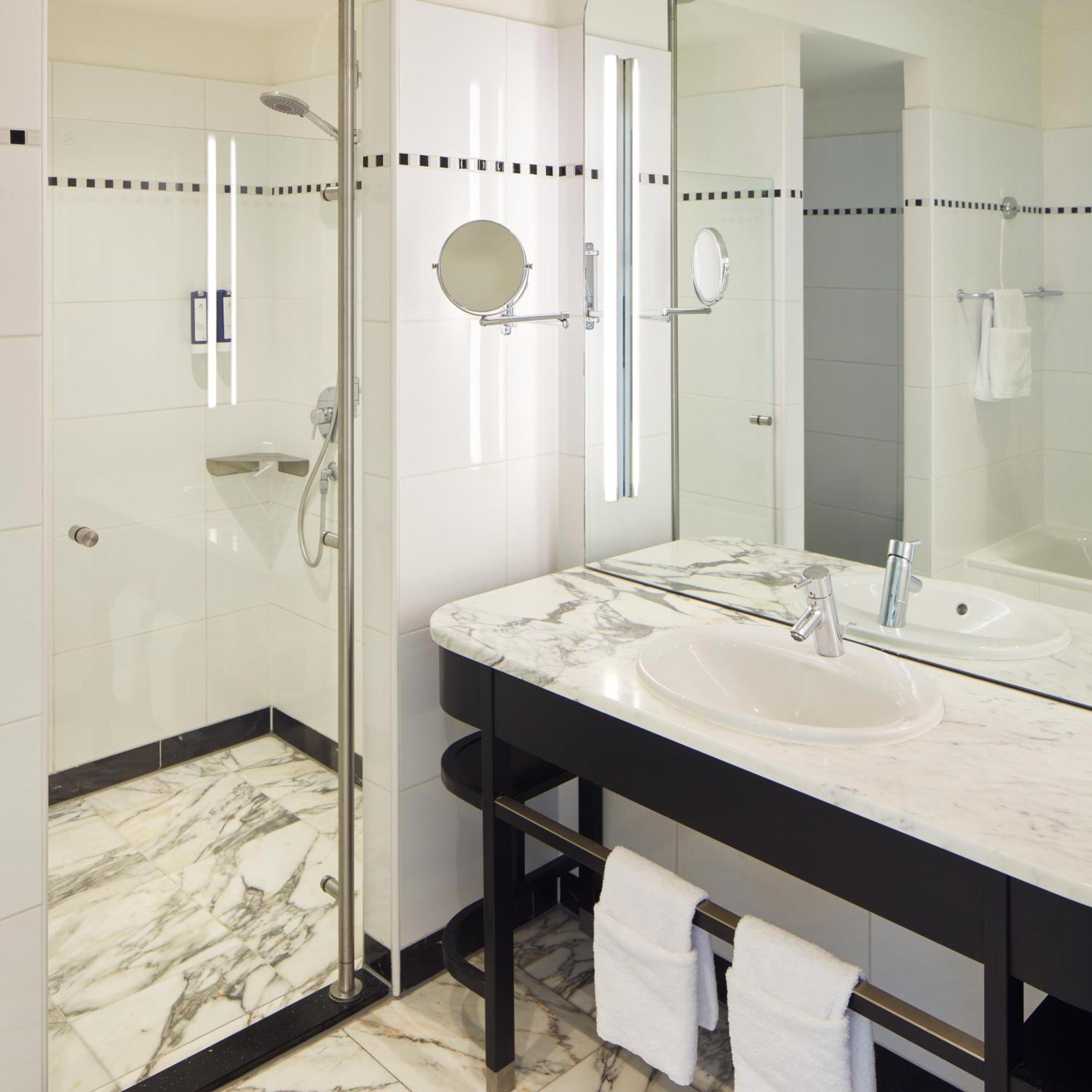 Deluxe Double Room wellness access