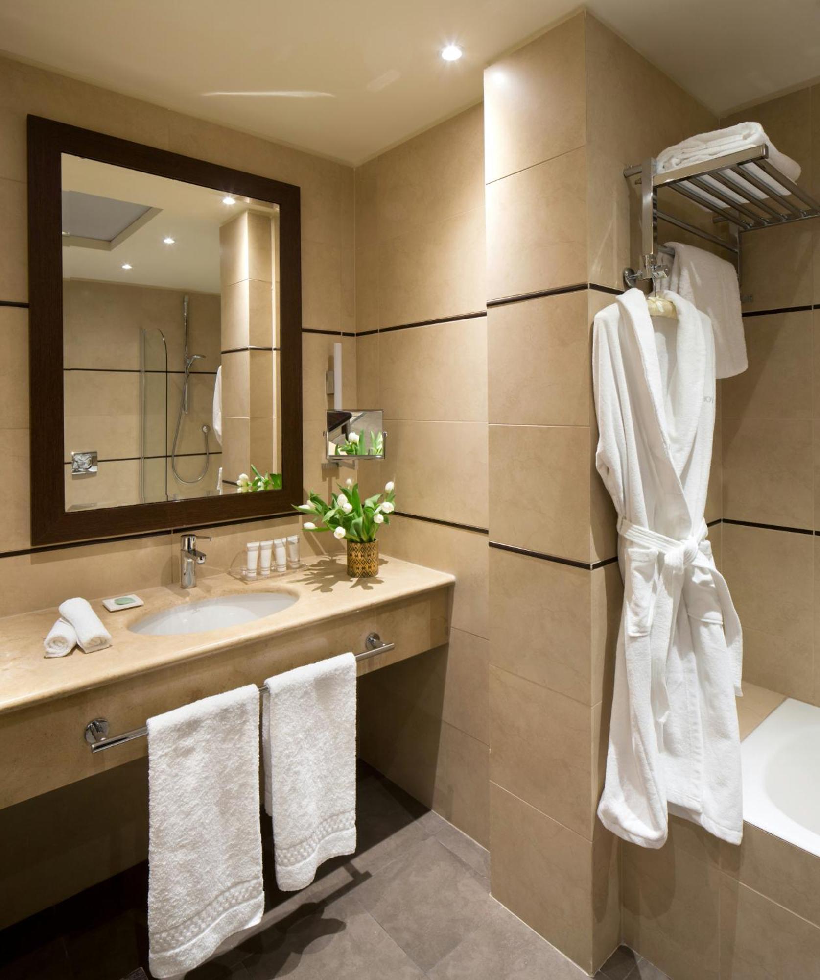 Deluxe Double or Twin Room