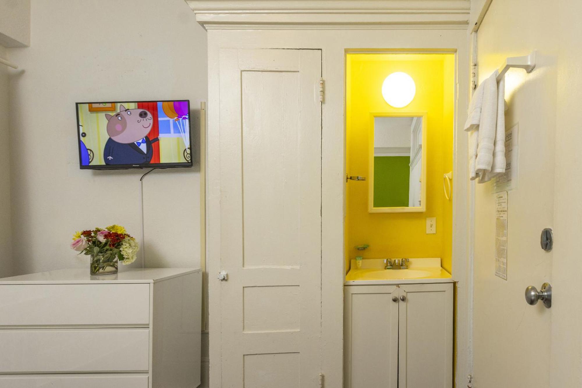 Economy Double Room