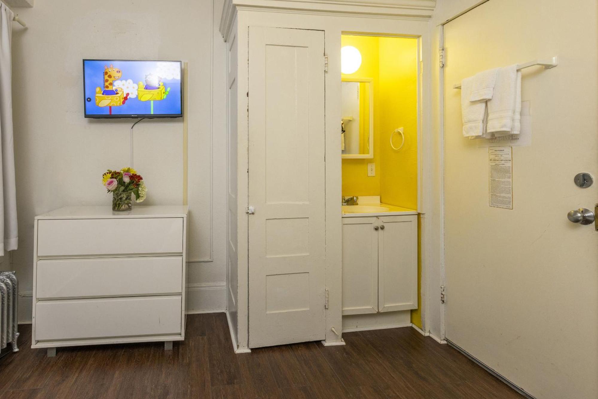 Economy Double Room