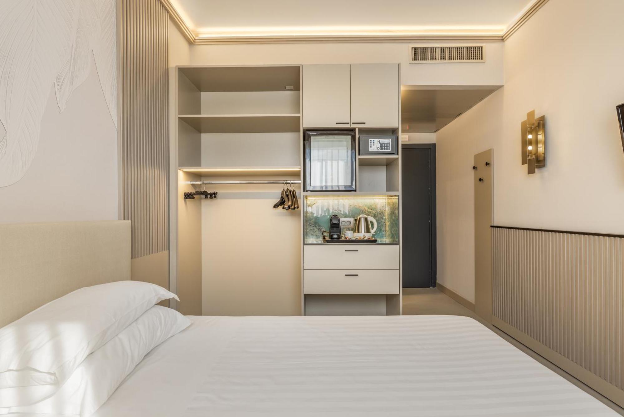 Deluxe Single Room