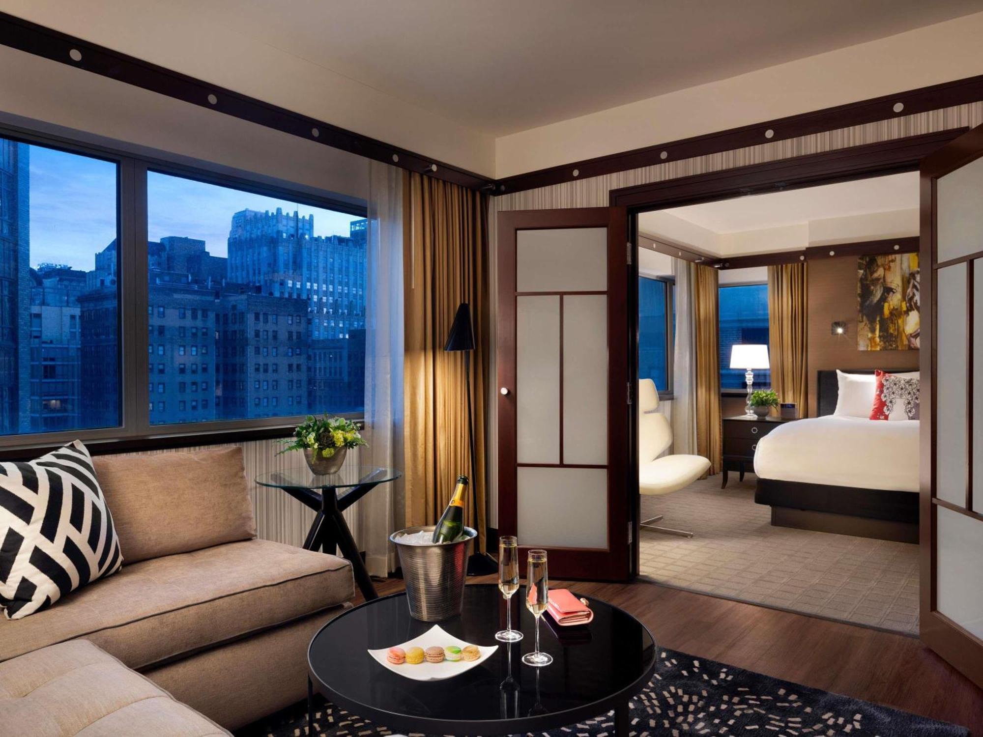 Prestige King Suite - Corner Room