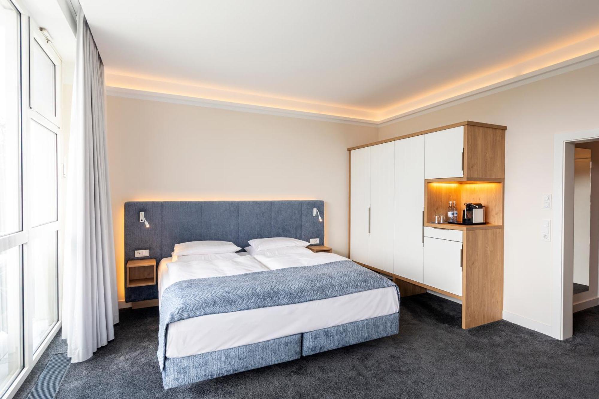 Deluxe Double Room with Sea View,1729996927:JPEG