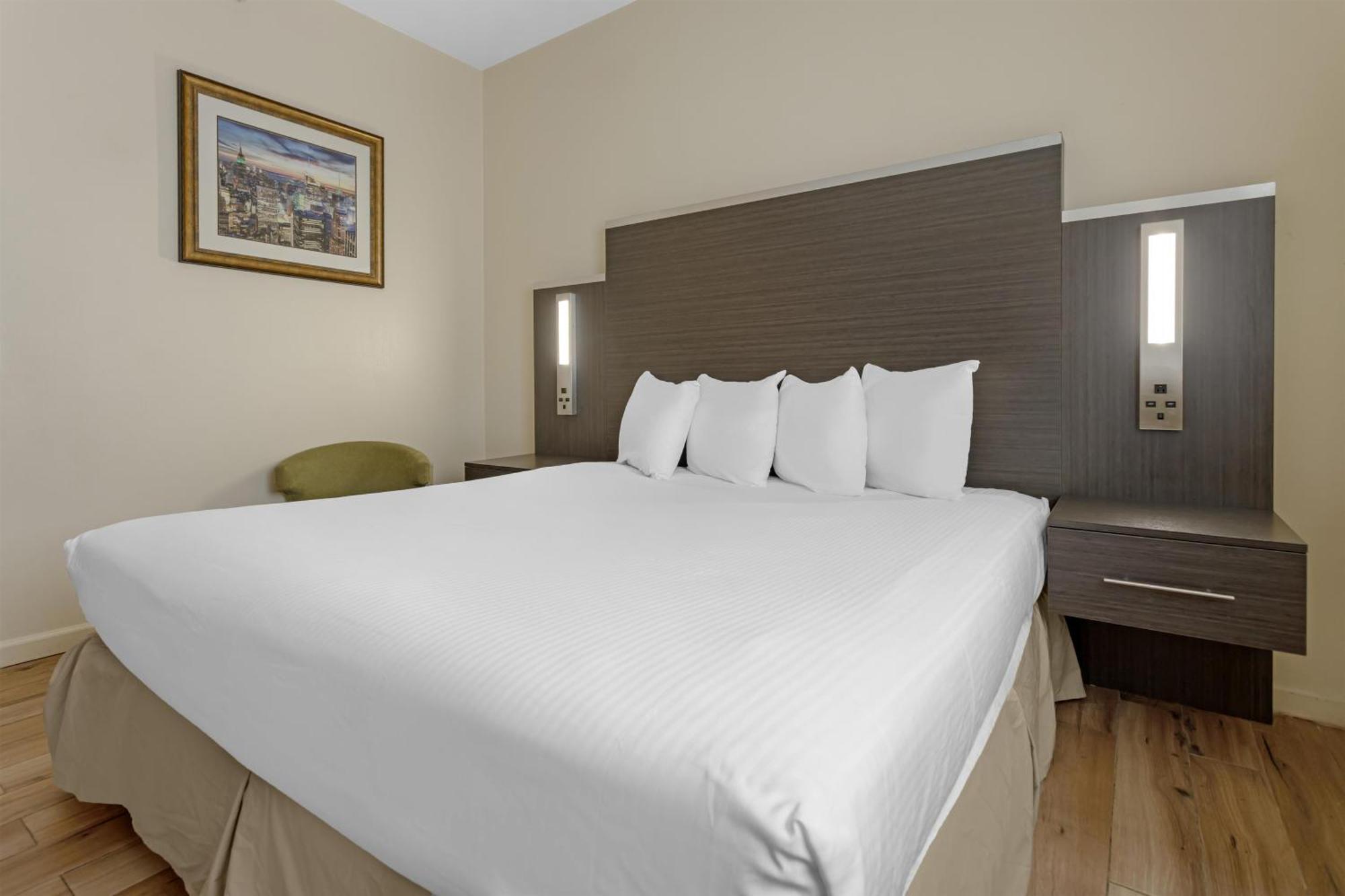 King Room Roll Shower Disability Access or Non-Smoking