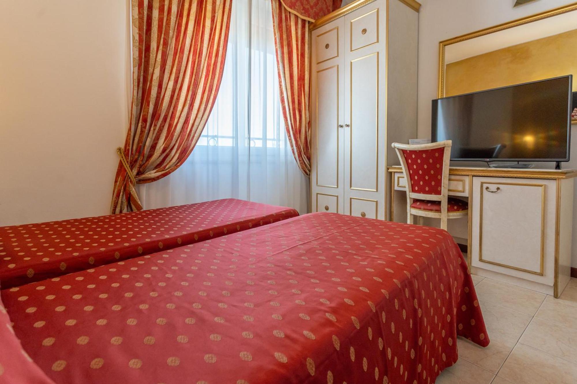 Standard Double or Twin Room Balcony