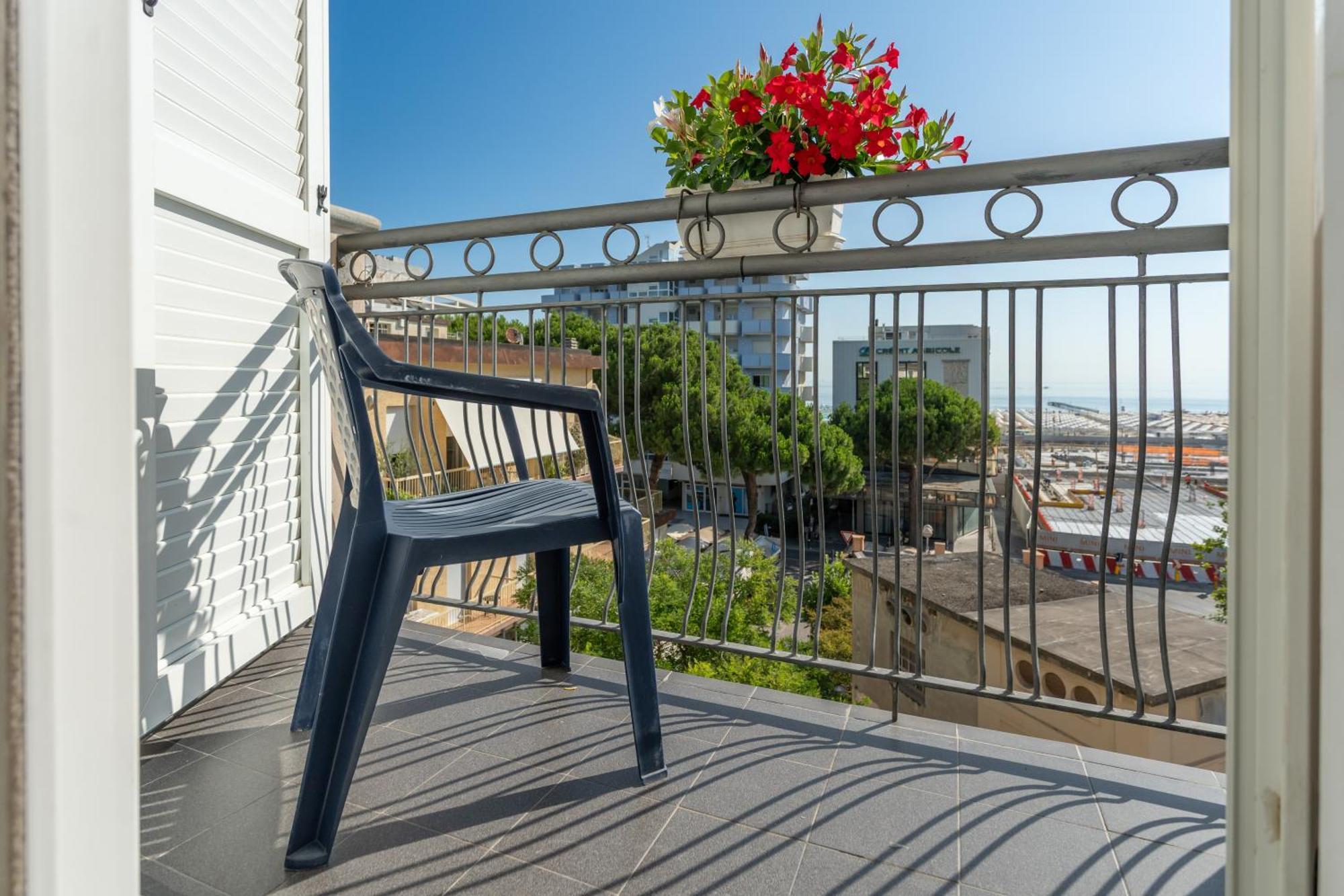 Standard Double or Twin Room Balcony