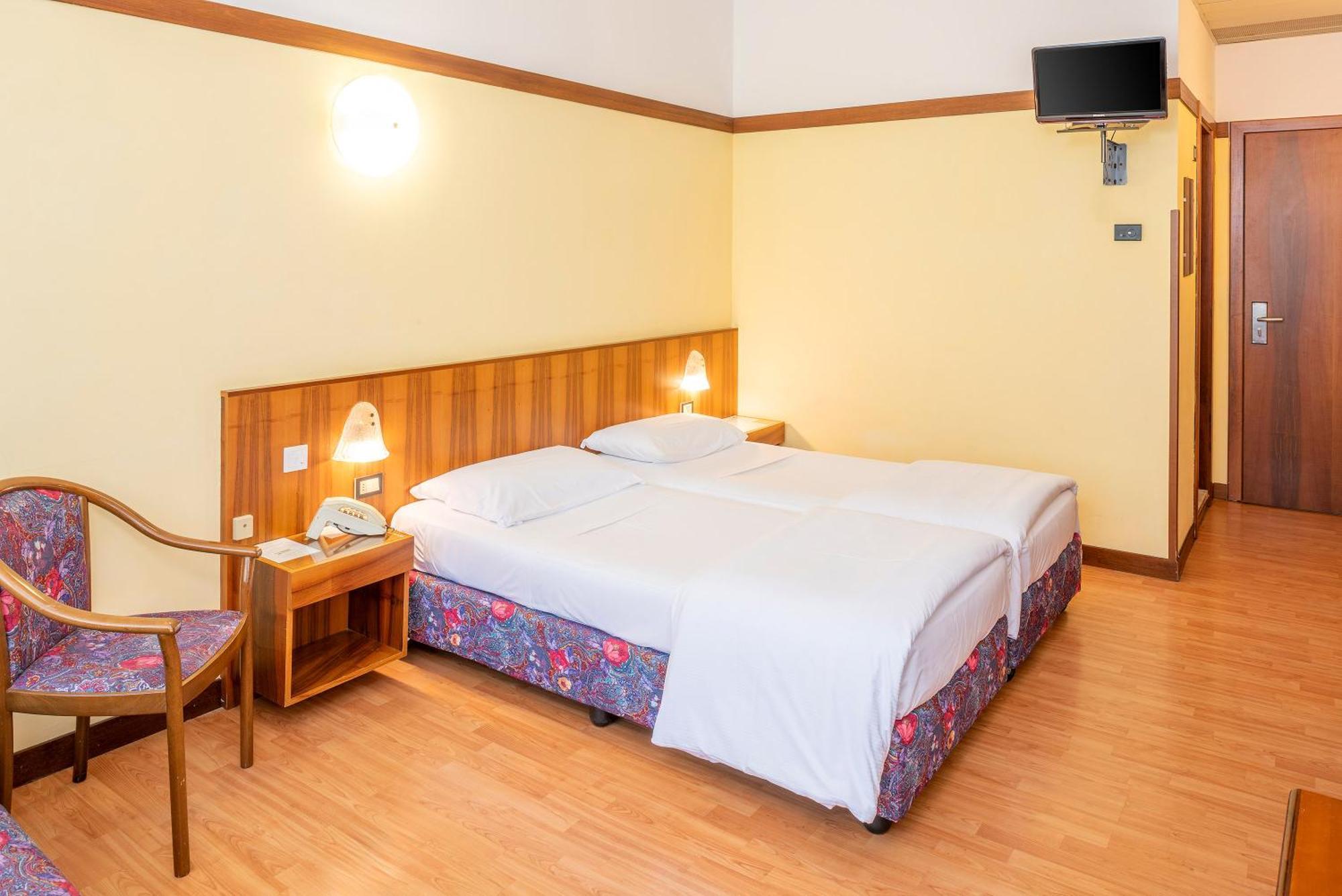 Double Room,1730006597:JPEG