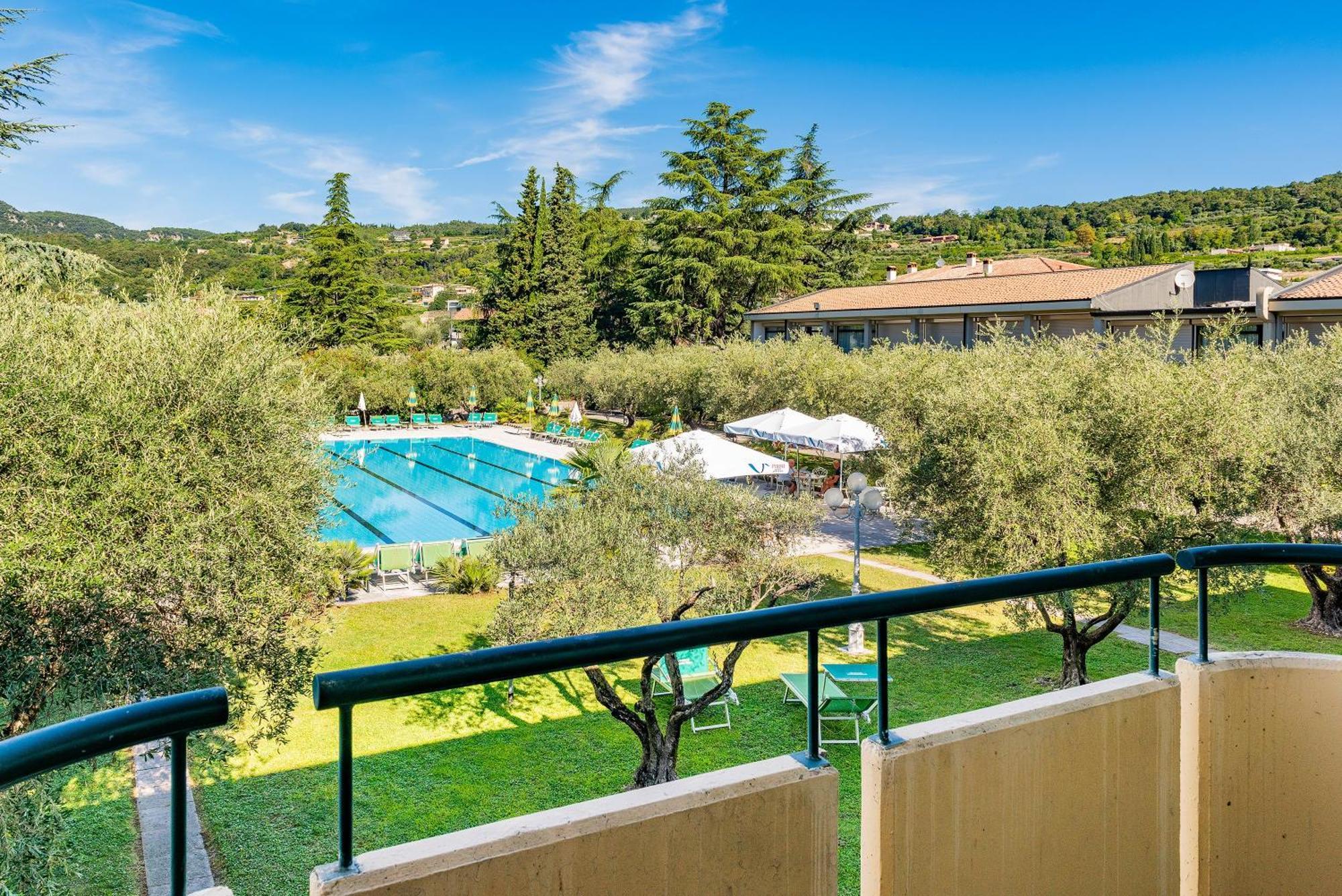 Standard Double Room Pool View,1730006586:JPEG