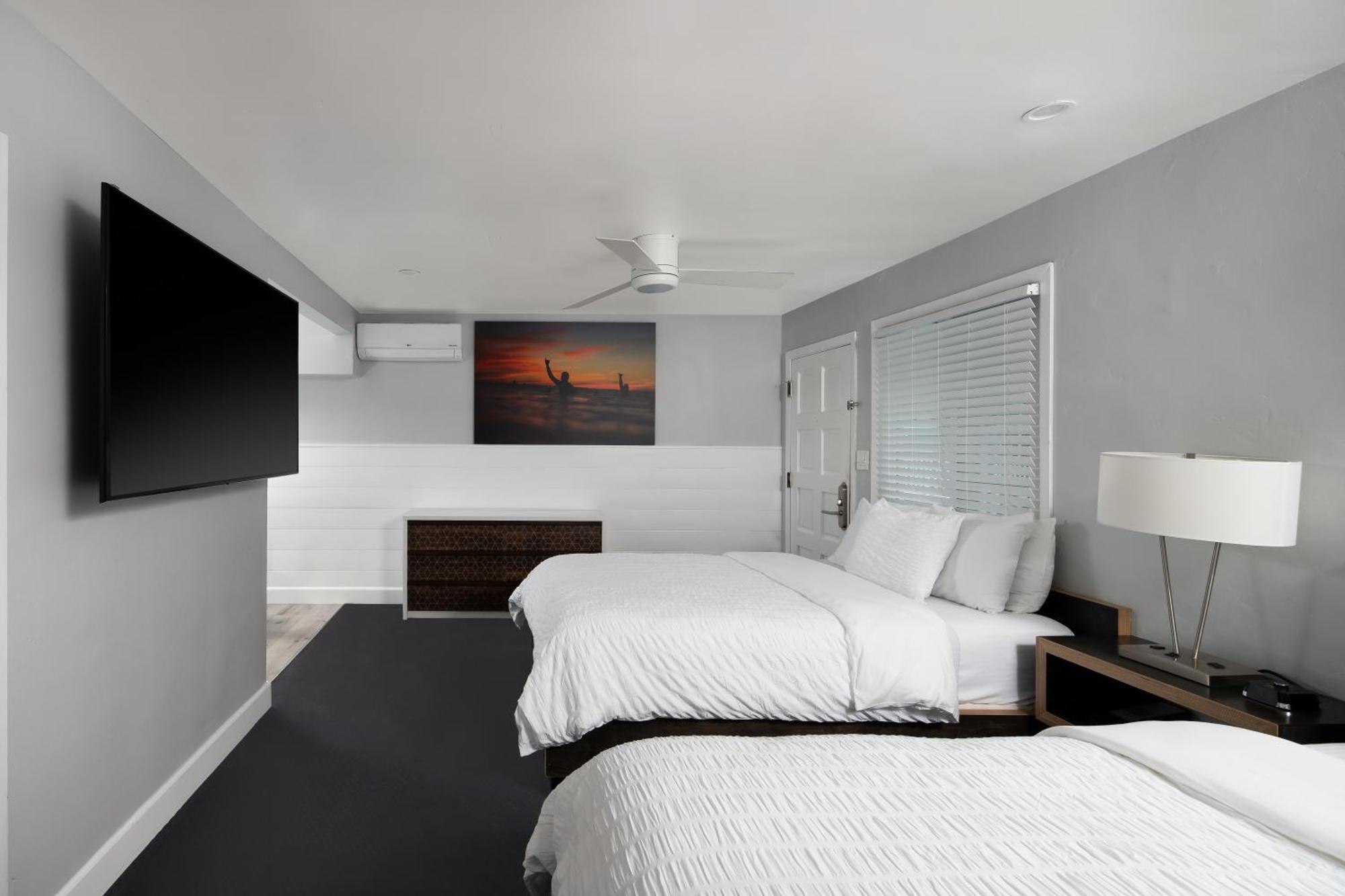Double Queen Kitchenette