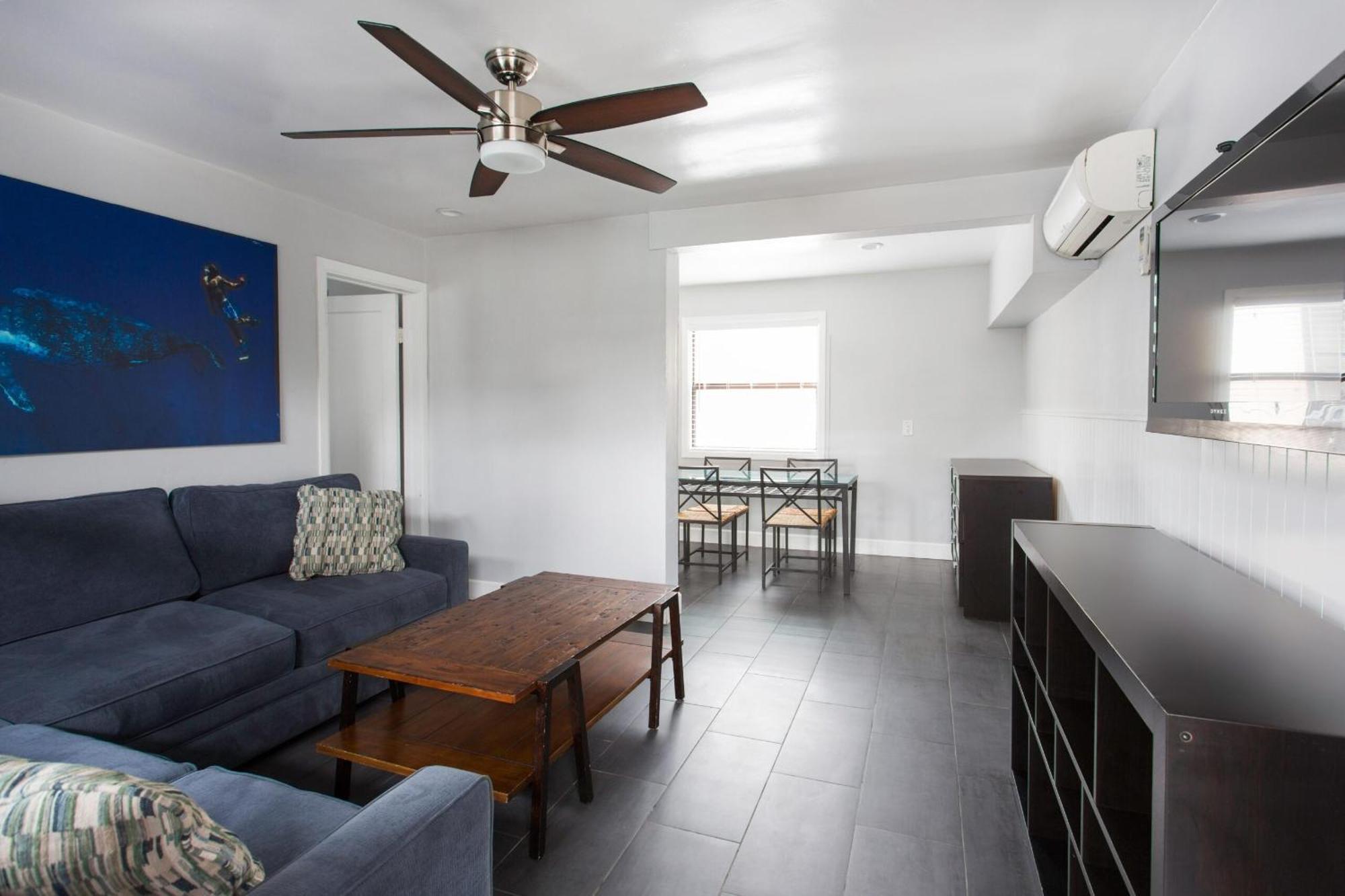 Large One-Bedroom Queen Suite Kitchen