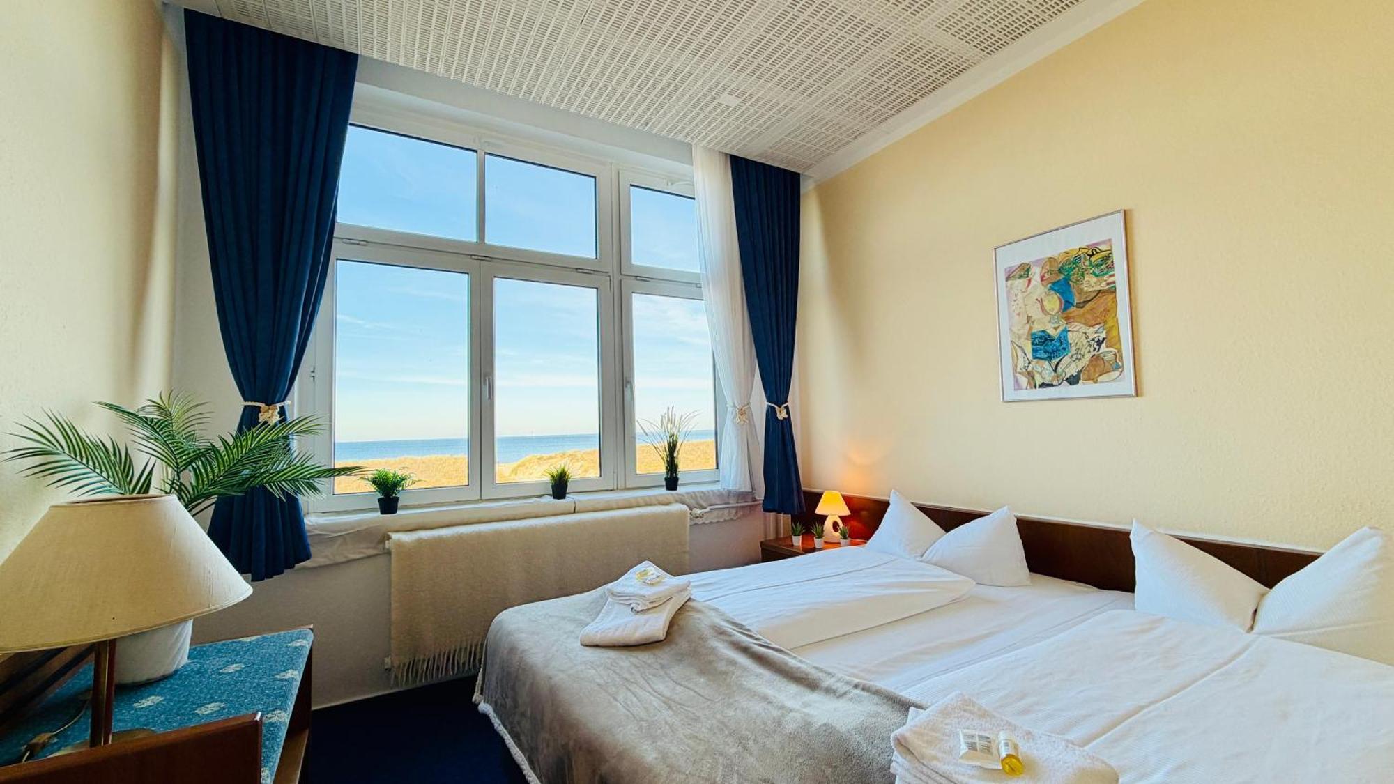 King Suite with Balcony,1730012112:JPEG