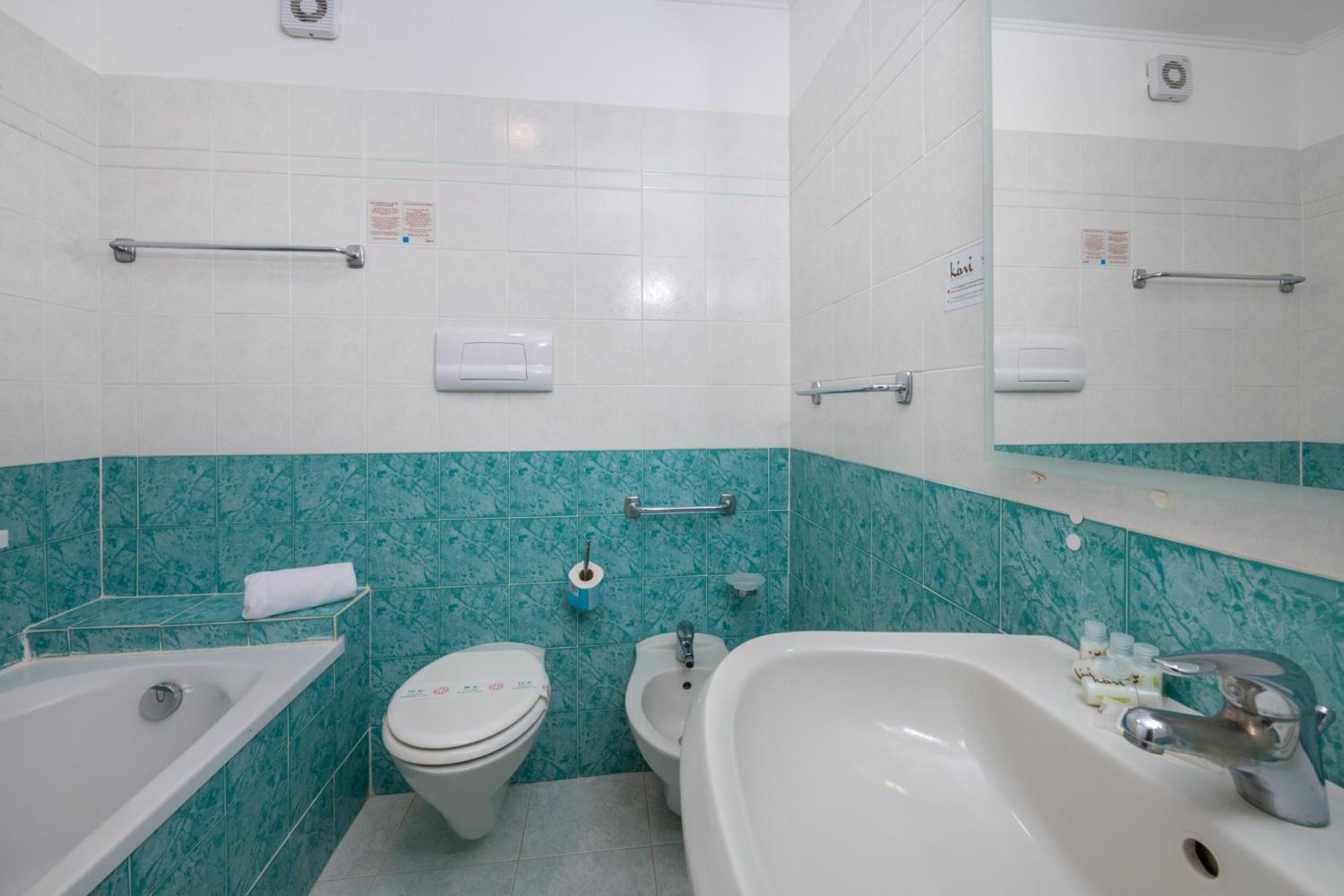 Standard Quadruple Room,1730025838:JPEG