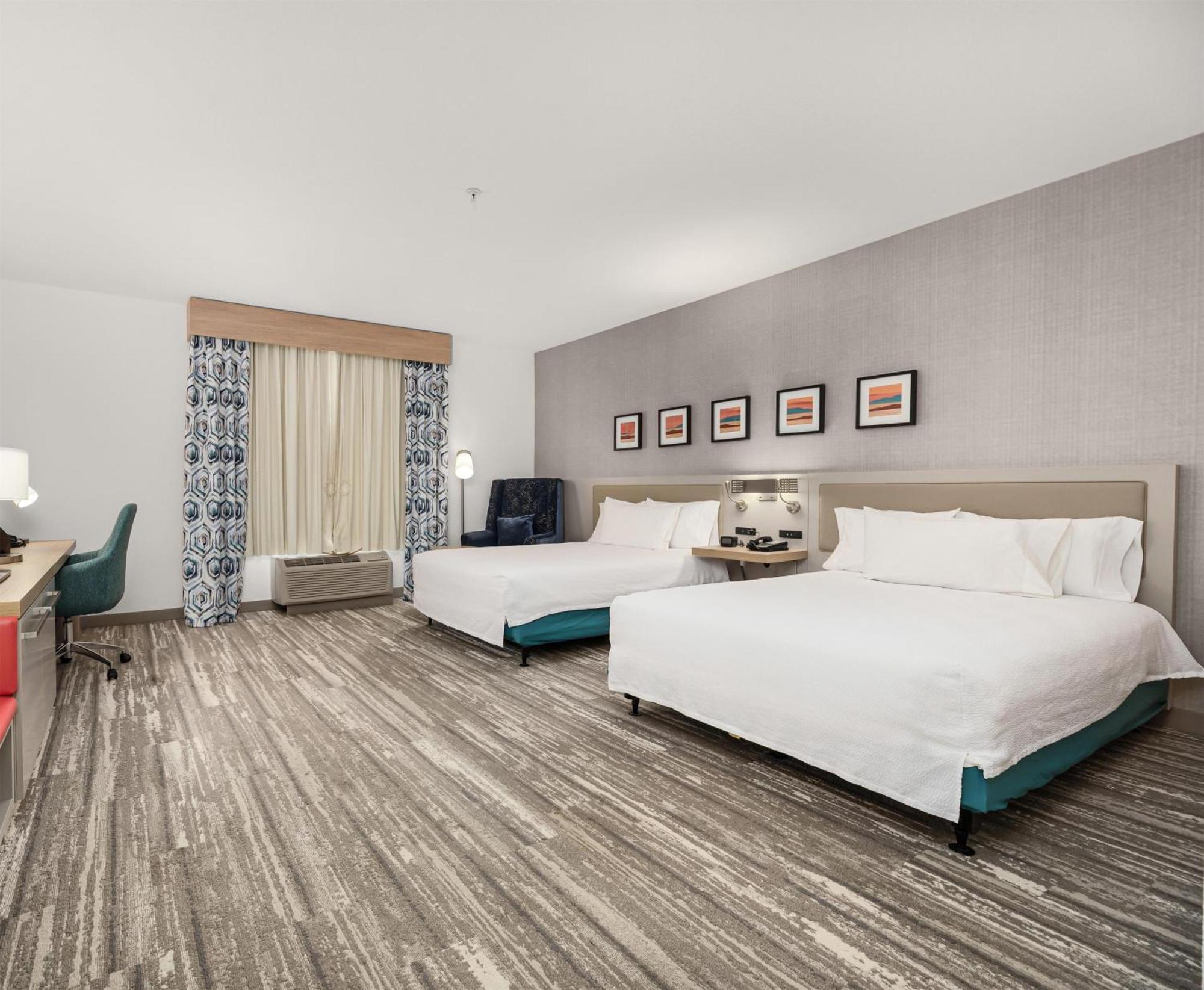 Queen Room Two Queen Beds Mobility Hearing Access