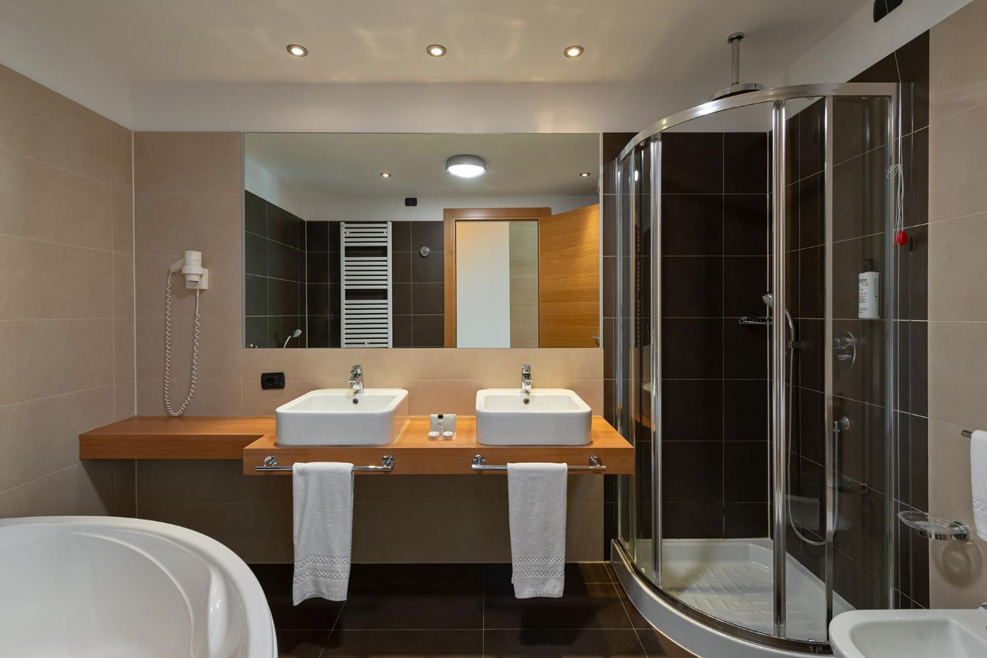 Junior Suite,1730032670:JPEG