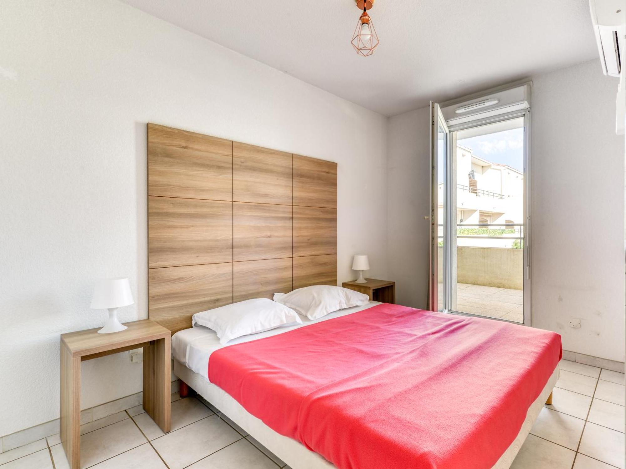 One-Bedroom Apartment Airconditioning,1730033370:JPEG