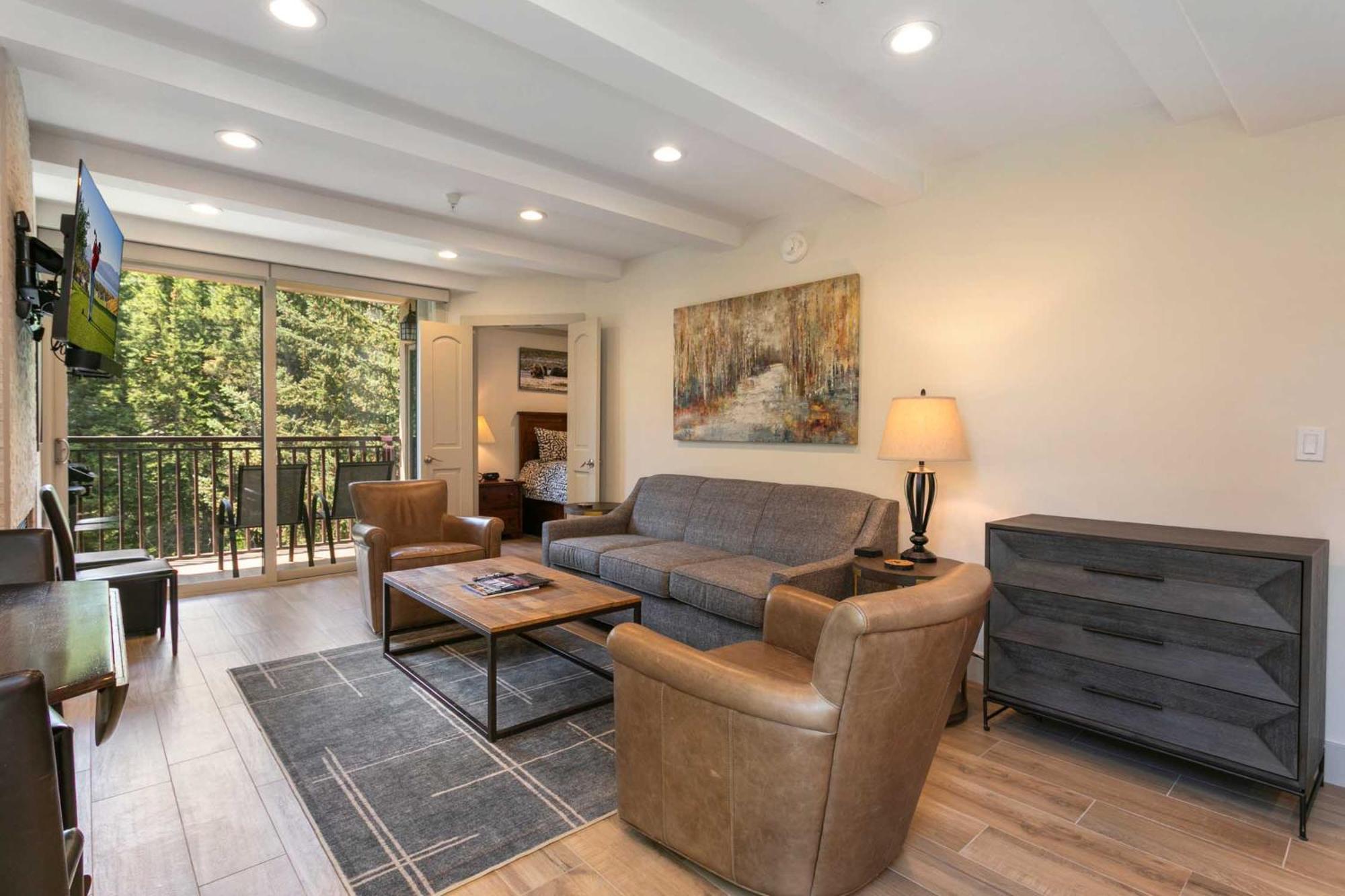Superior One-Bedroom Apartment Balcony