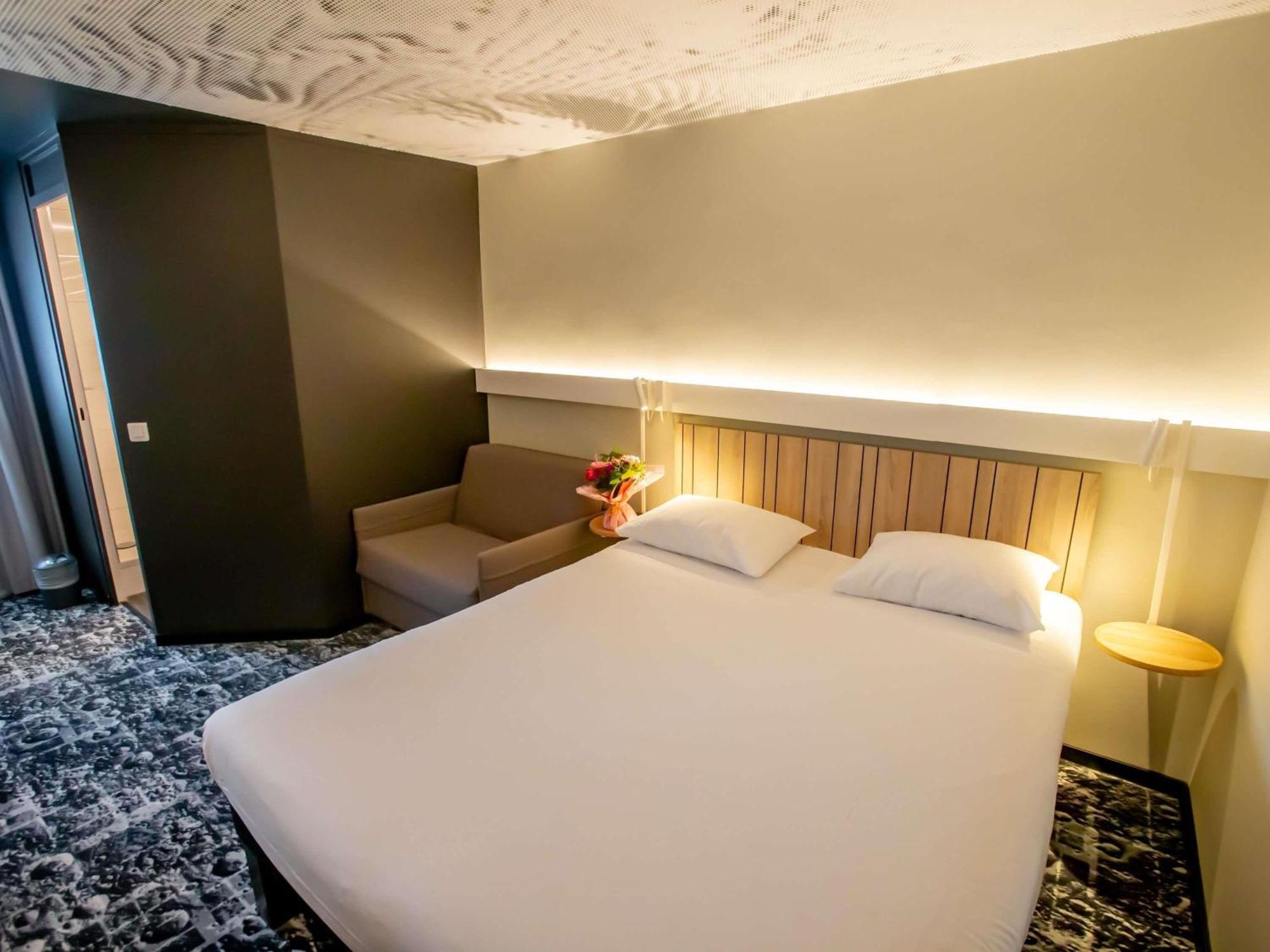 Standard Room One Double Bed One Single Bed,1730038591:JPEG