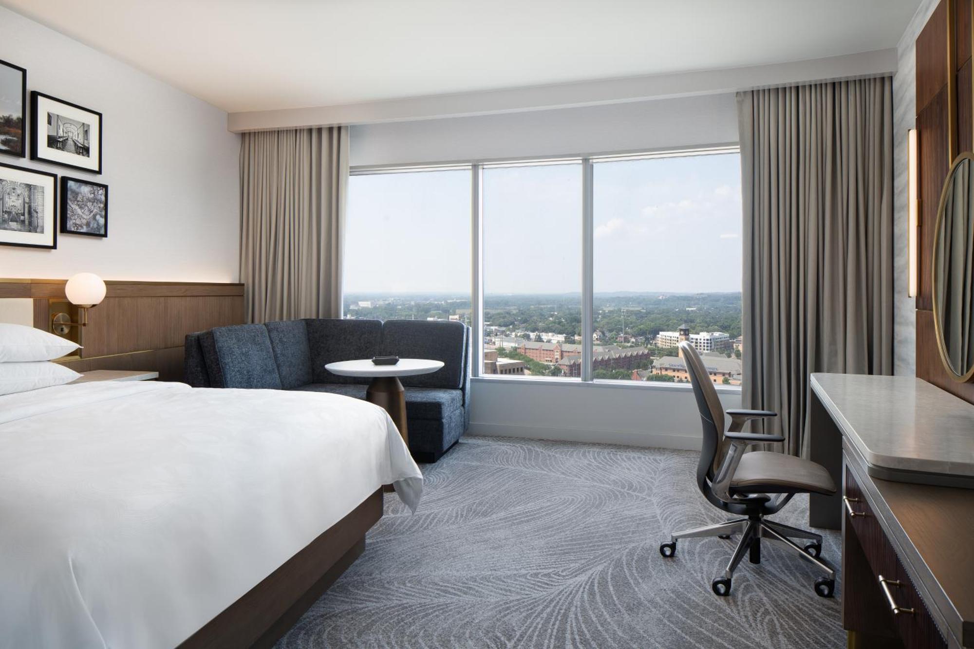 King or Queen Room River View