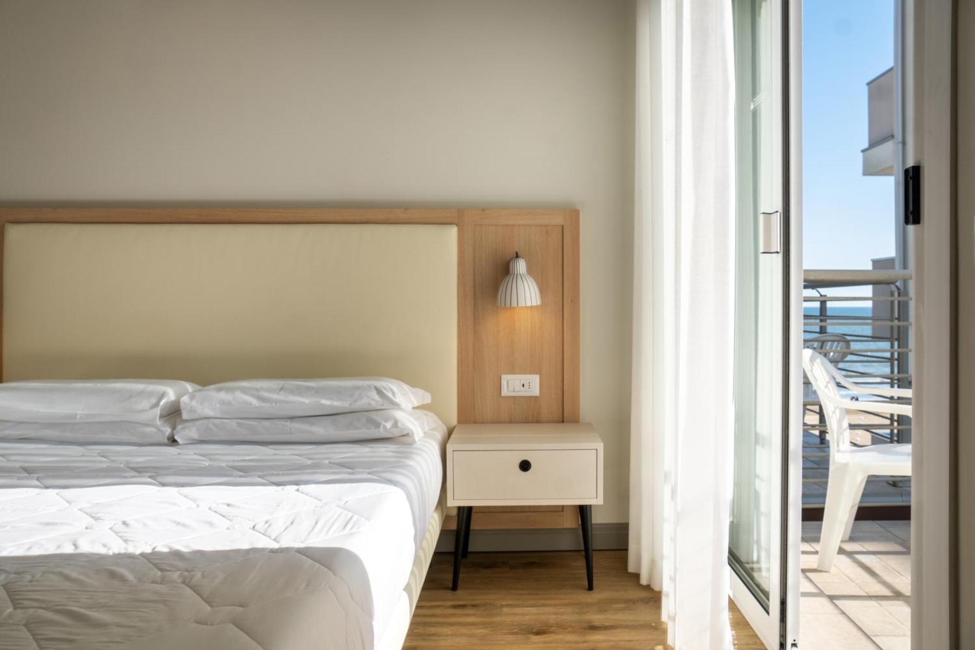 Double or Twin Room Partial Sea View