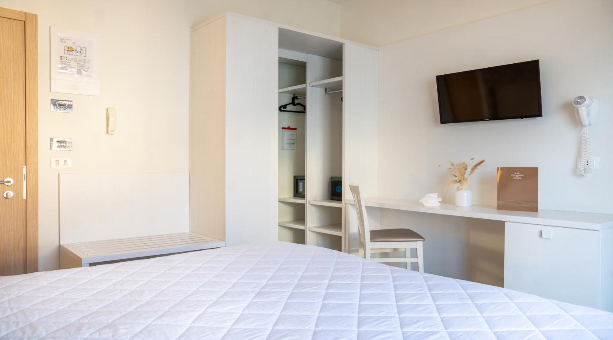 Double or Twin Room Partial Sea View