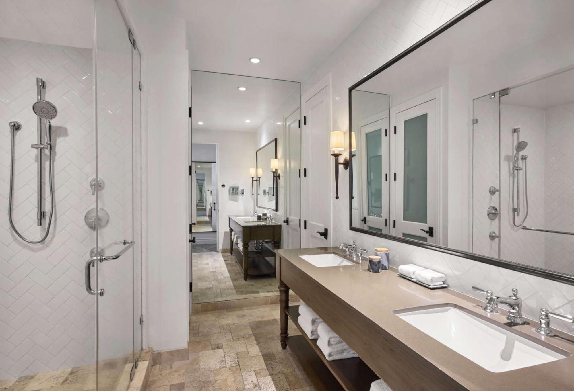 Premium King Room