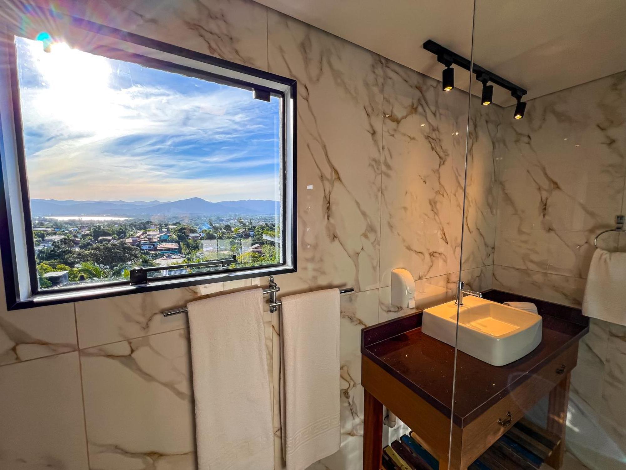 King Suite Ocean View