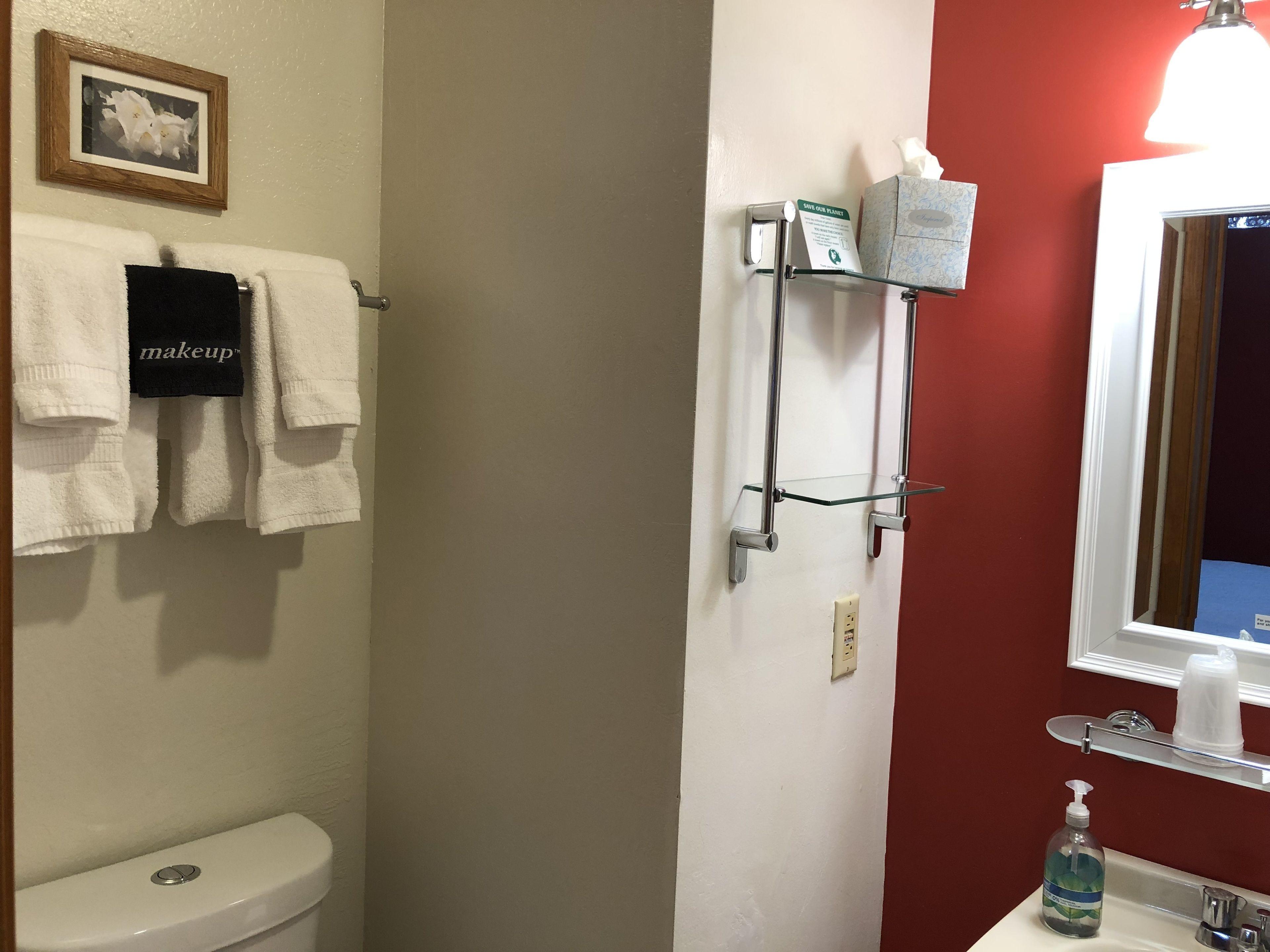 Standard Queen Room