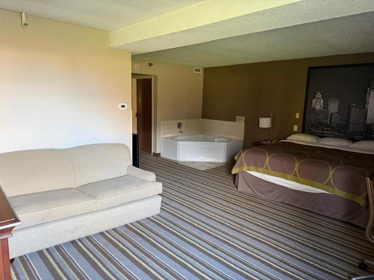 King Studio Suite - Non-Smoking