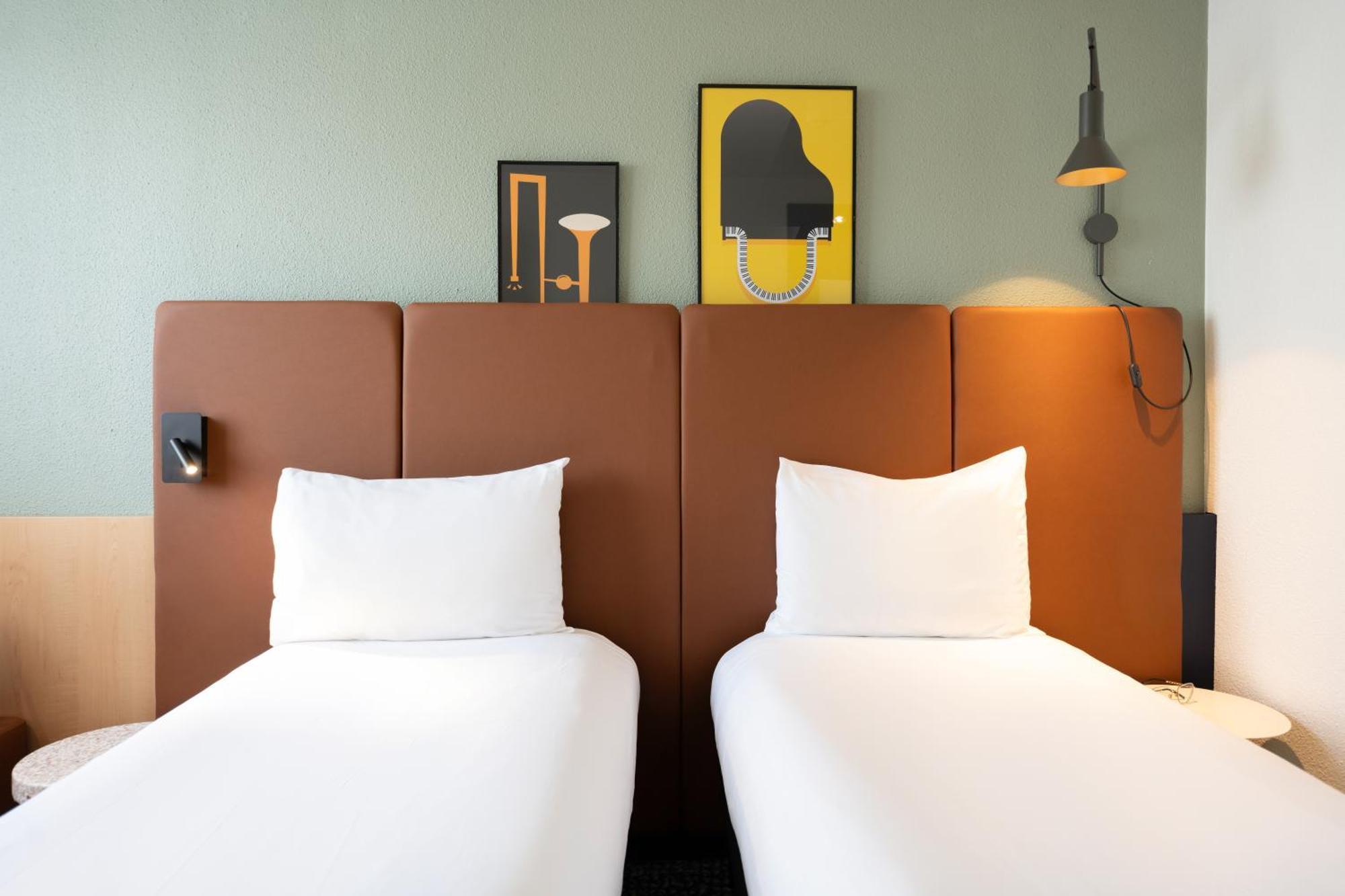 Two non-connecting Double rooms