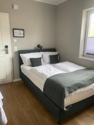 Budget Double Room,1731450888:JPEG