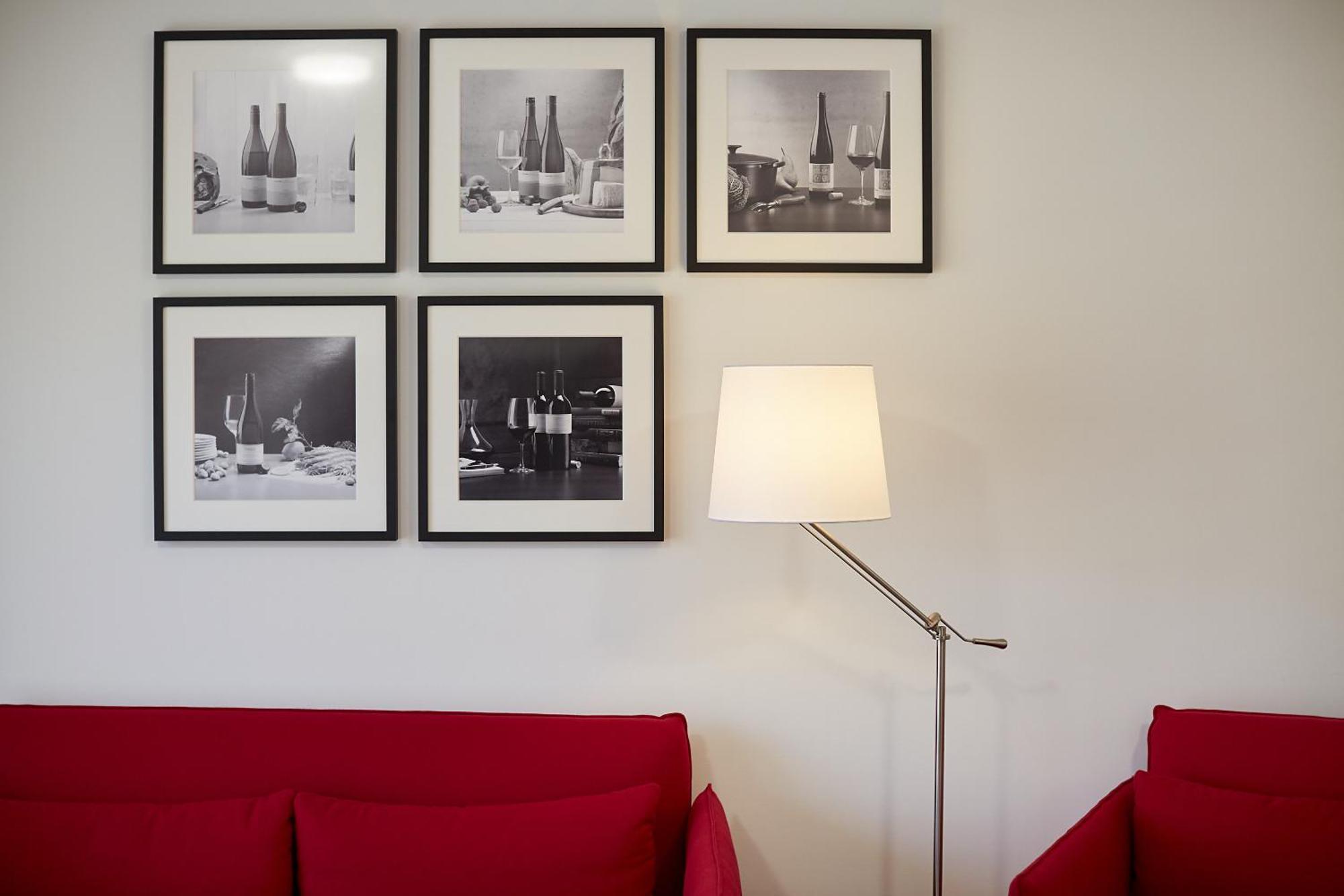 Large Double Room in apartment house,1731457272:JPEG