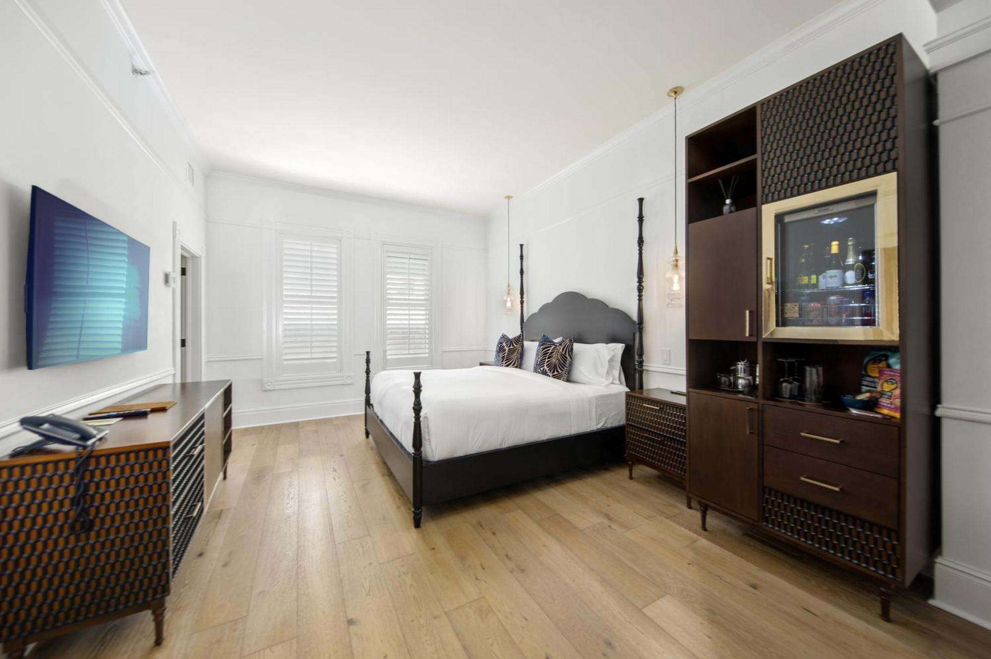 Deluxe King Room,1731461158:JPEG