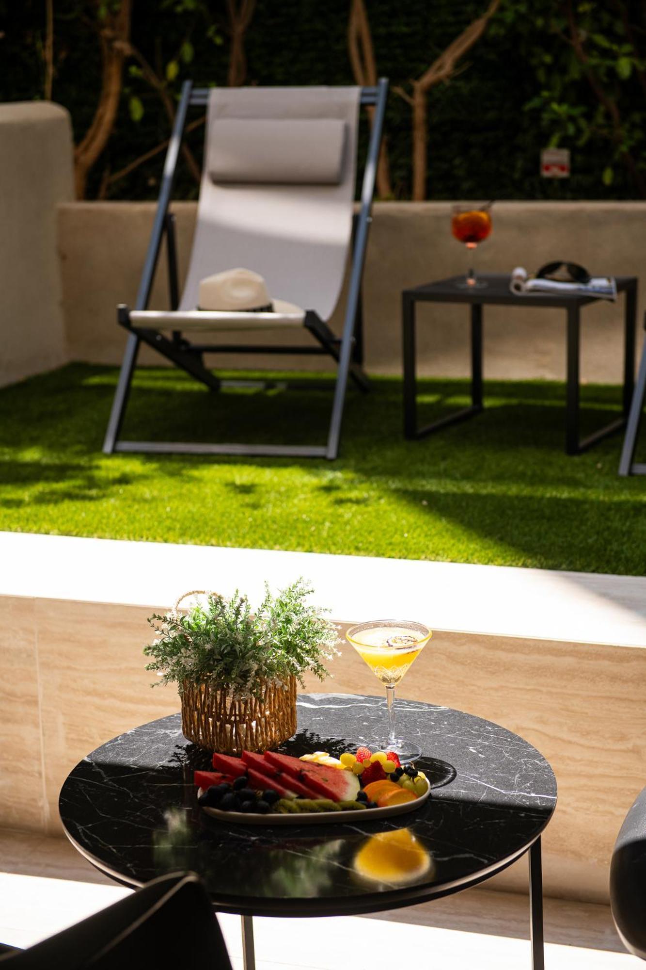 Double or Twin Room Garden View
