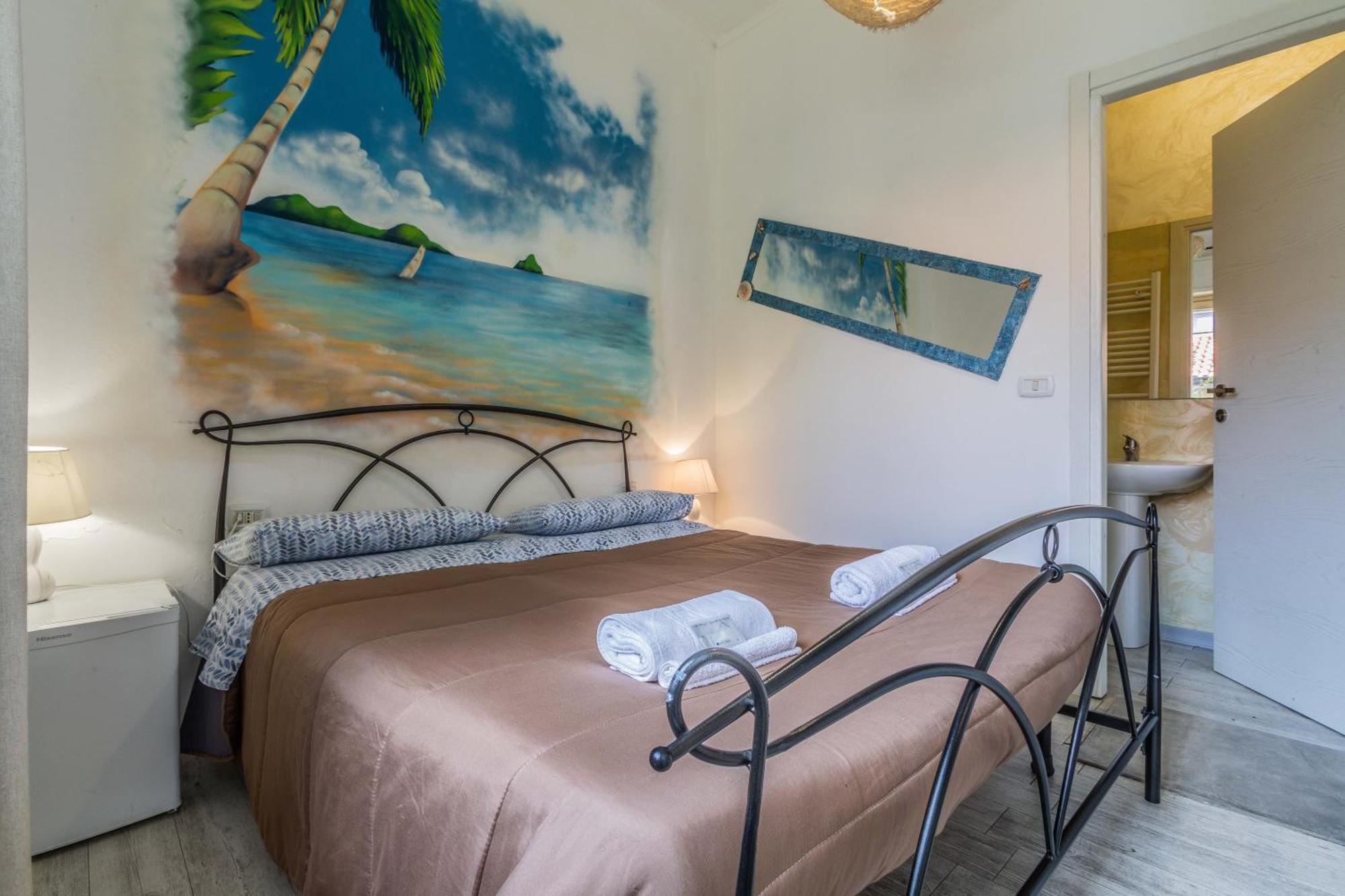 Double Room Private Bathroom