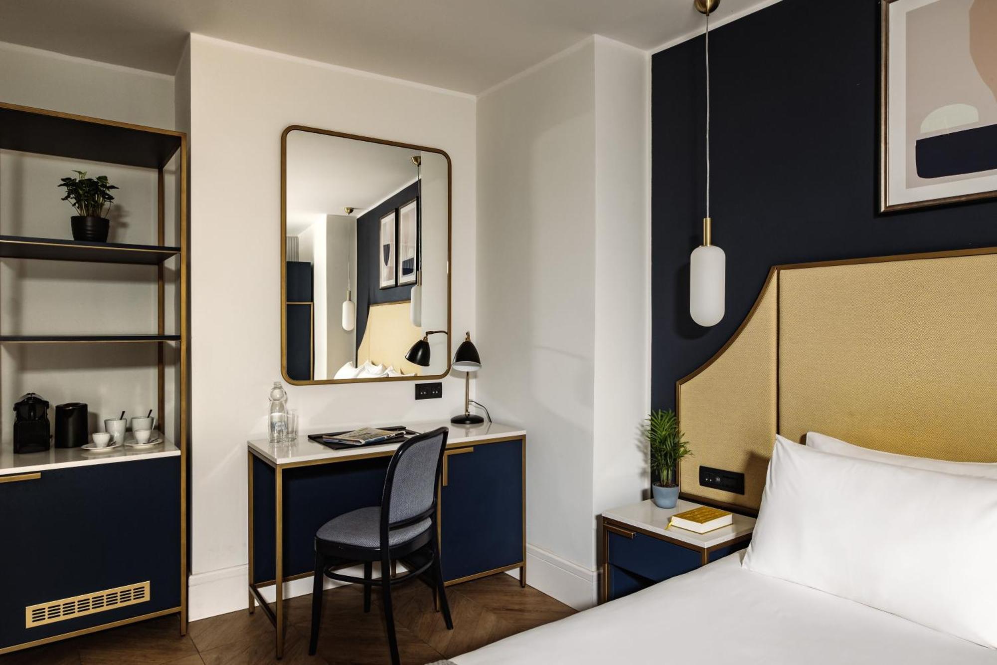 Deluxe Room,1731536363:JPEG