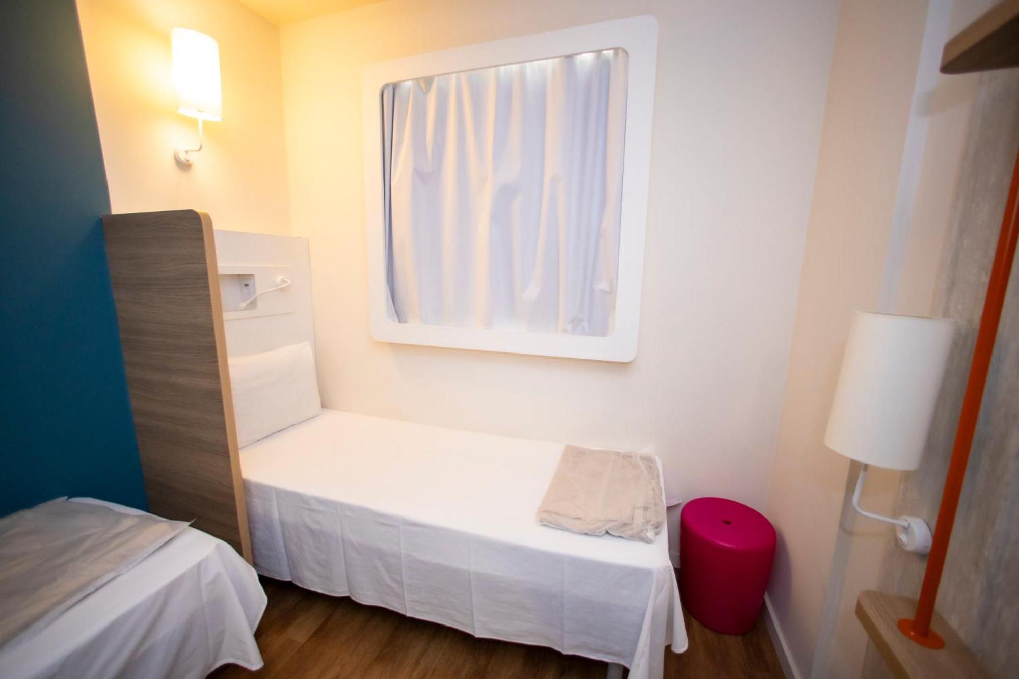 Standard Apartment Twin Beds