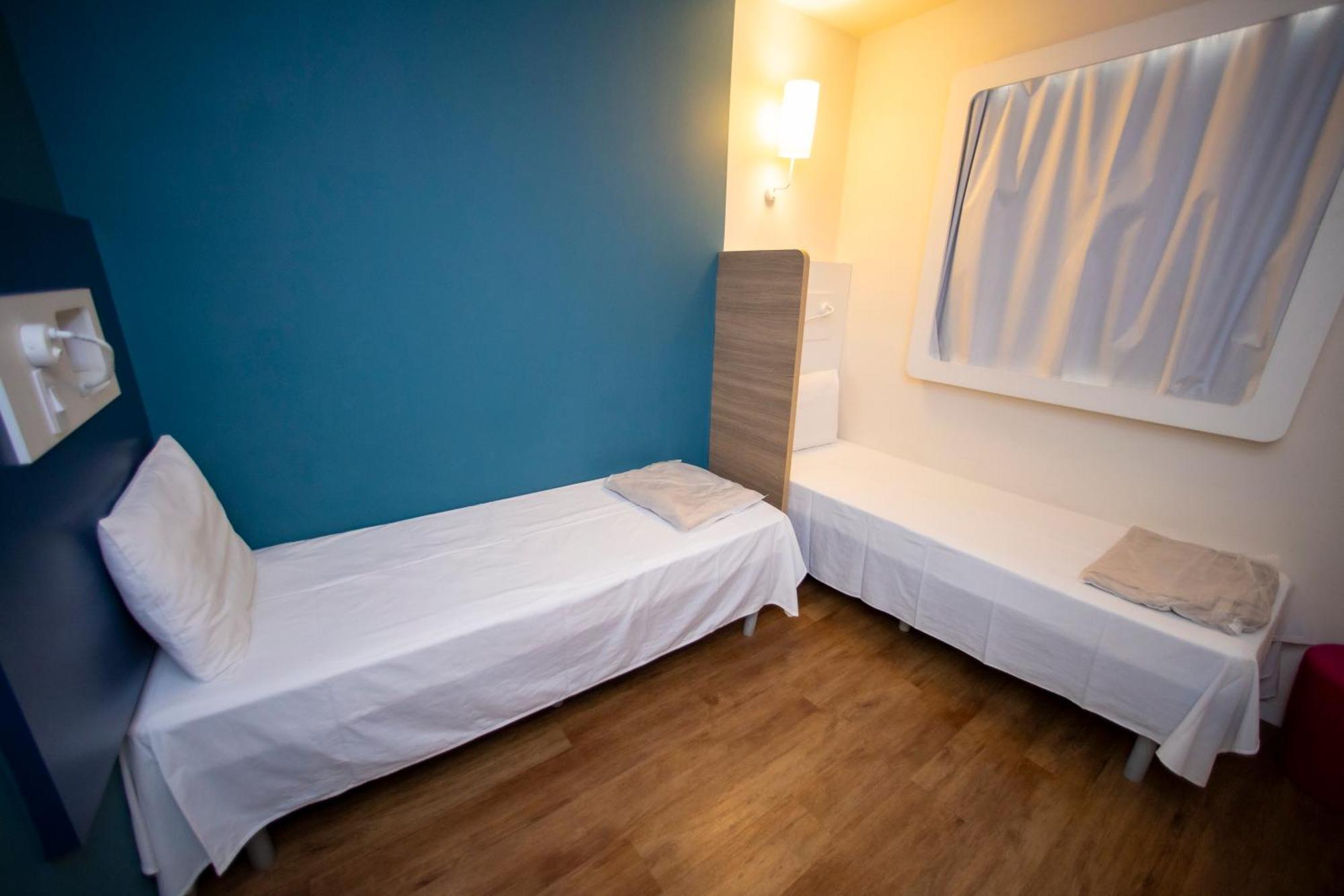 Standard Apartment Twin Beds