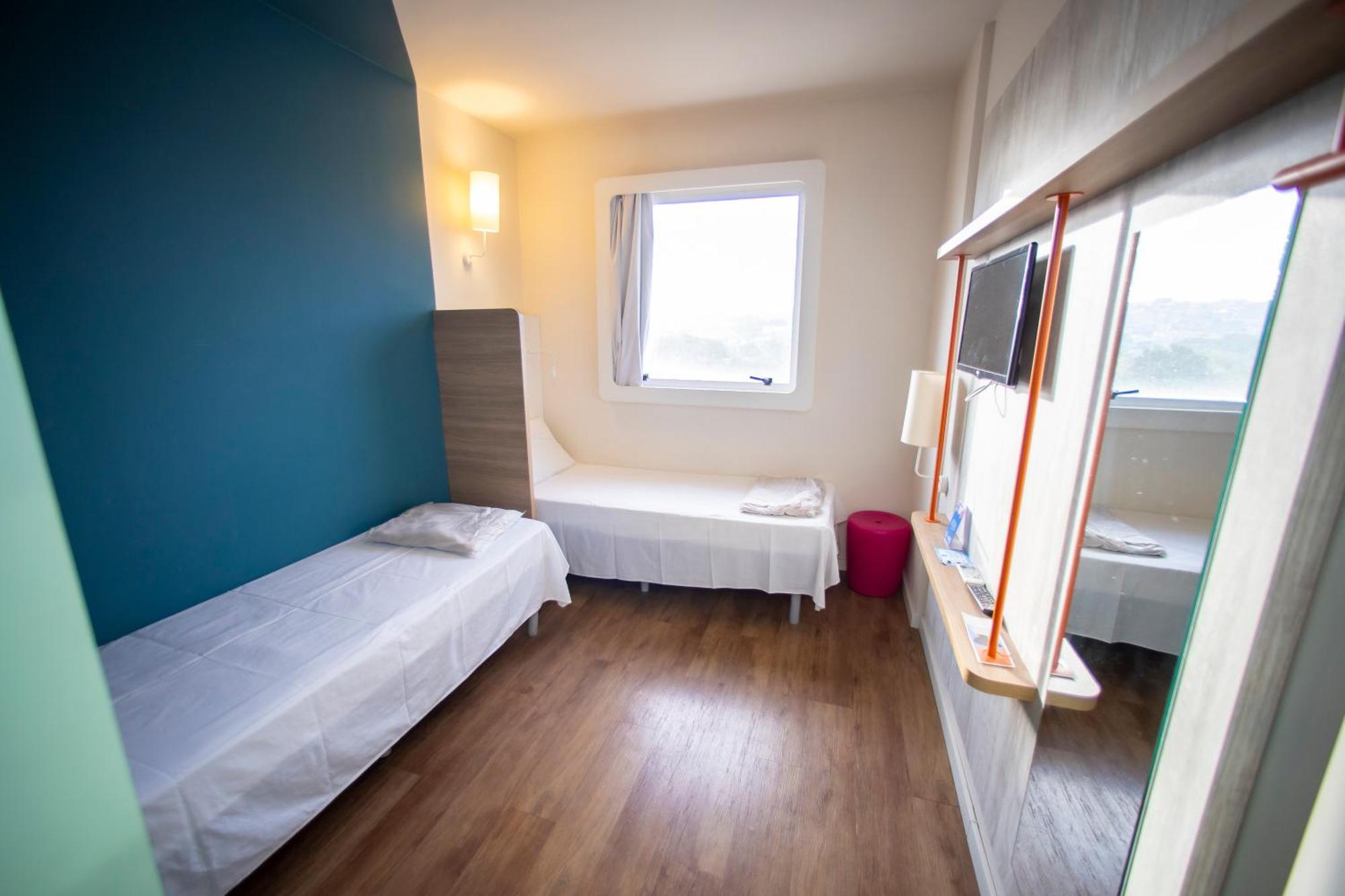 Standard Apartment Twin Beds