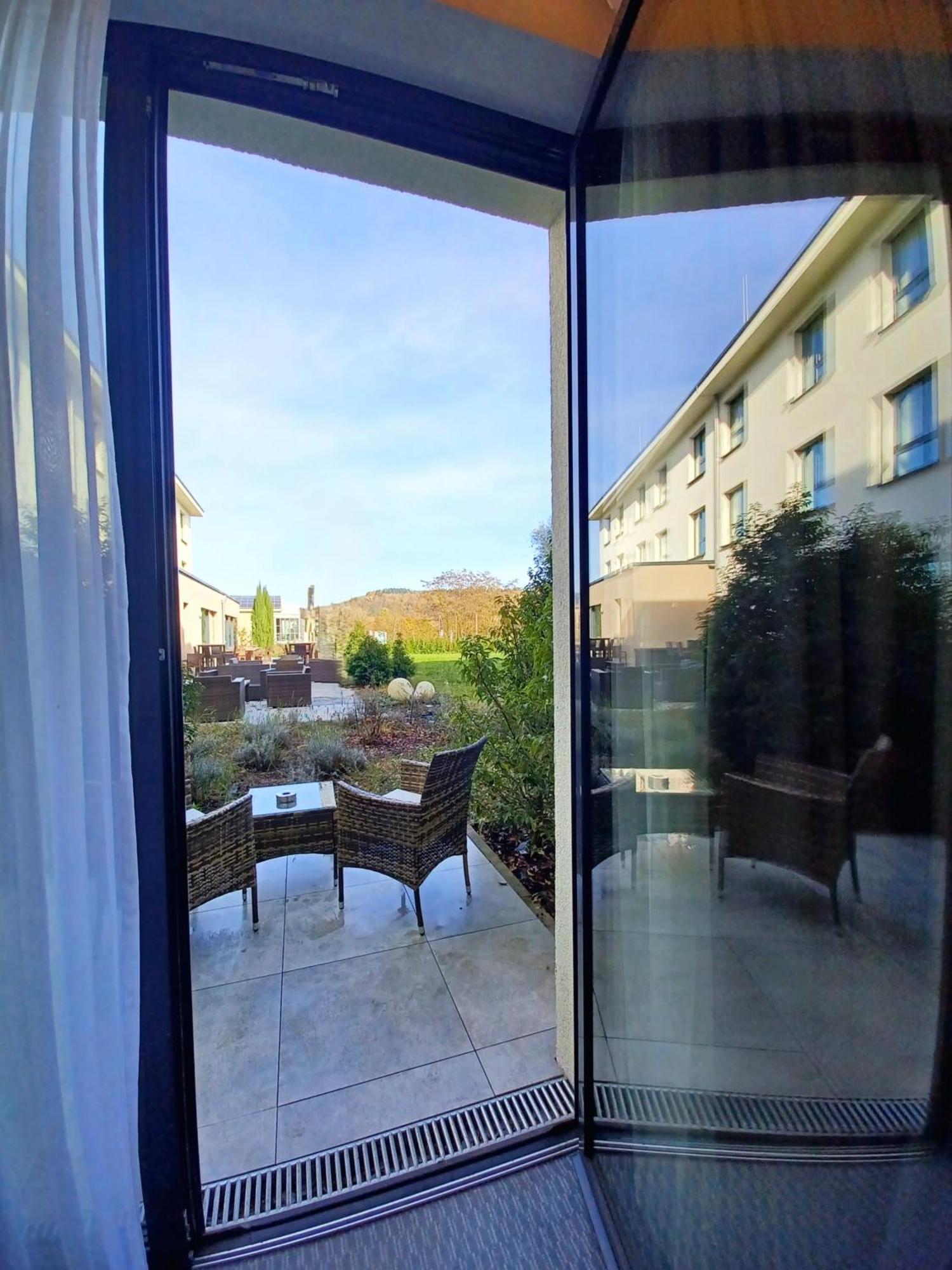 Standard Queen Room Terrace Access
