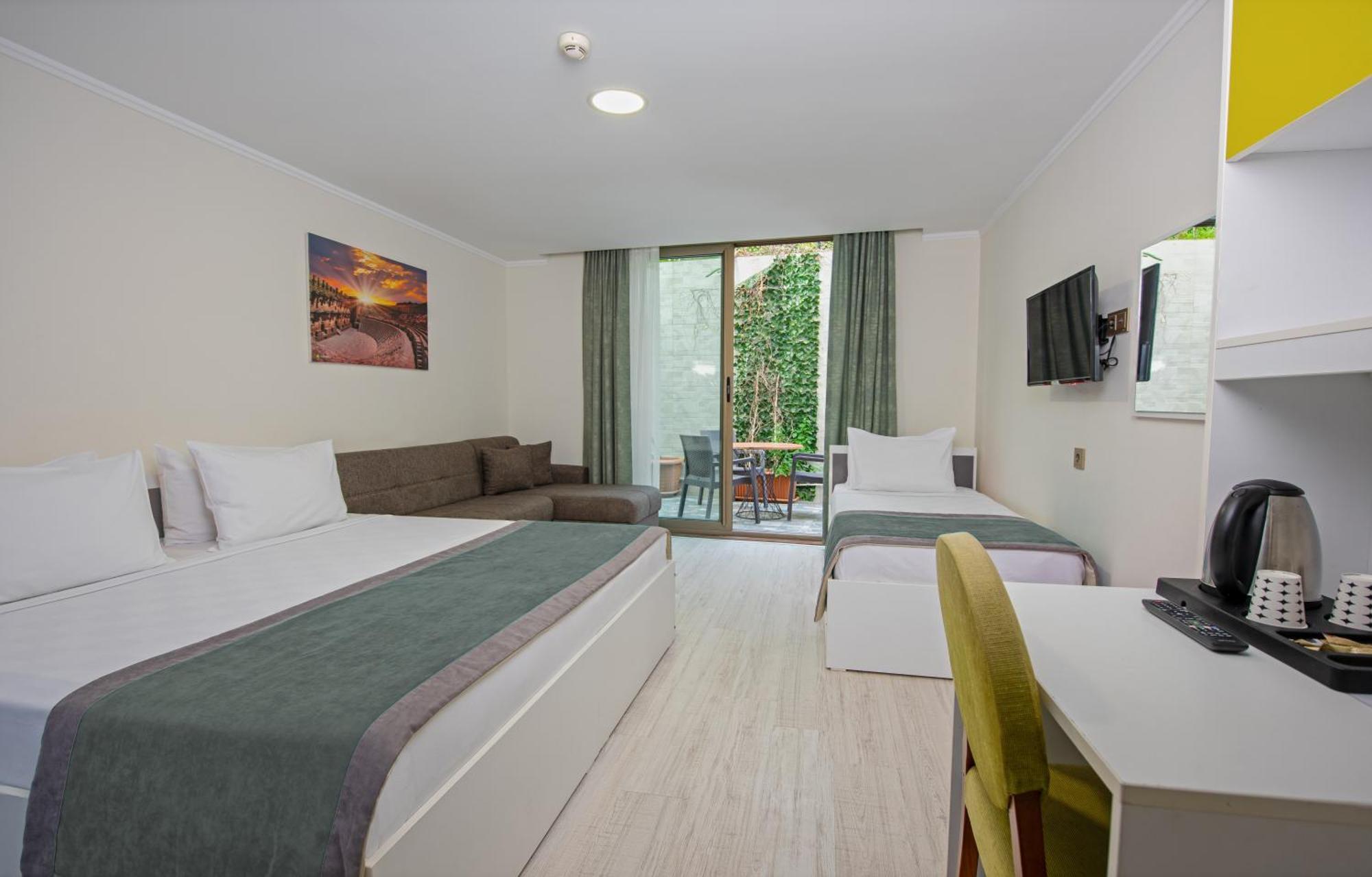 Quadruple Room Garden View