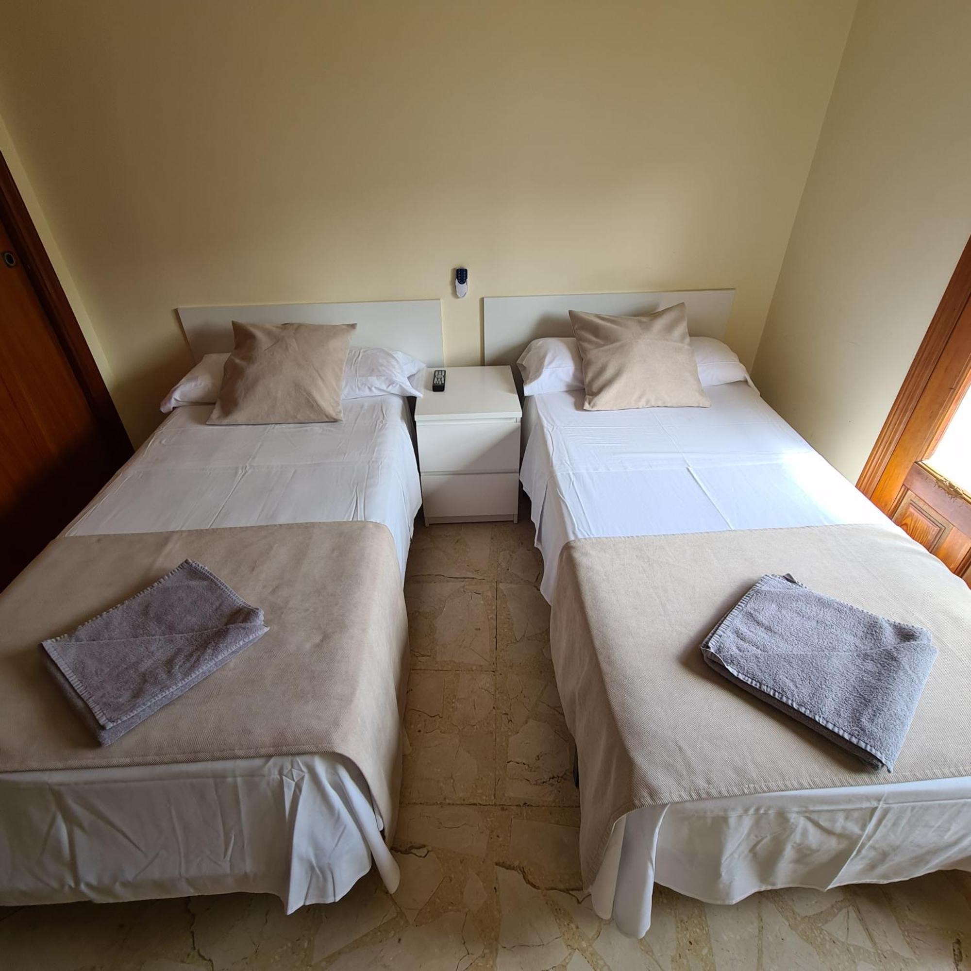 Twin Room,1731679110:JPEG