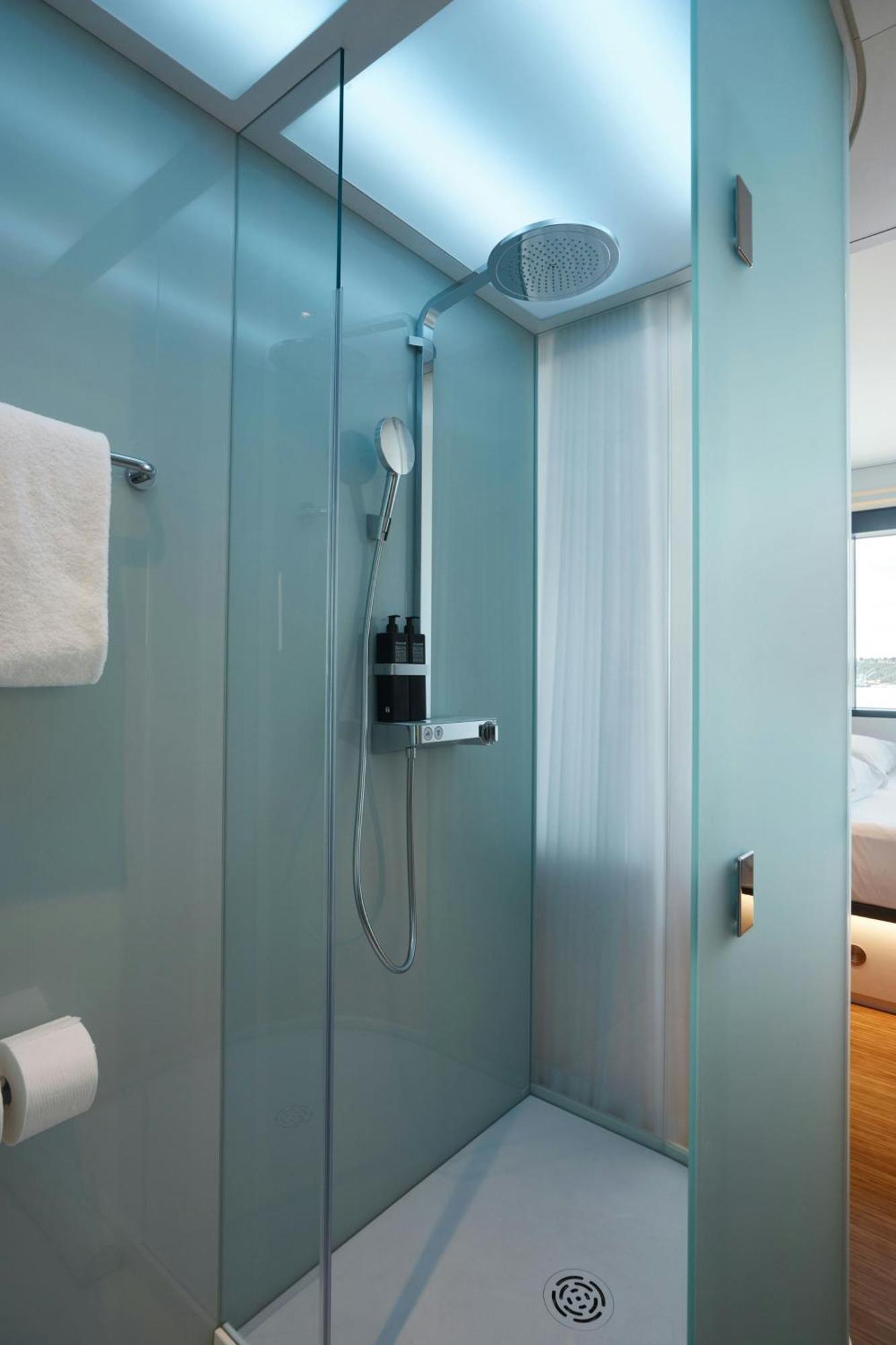 Zimmer mit Kingsize-Bett - obere Etage
