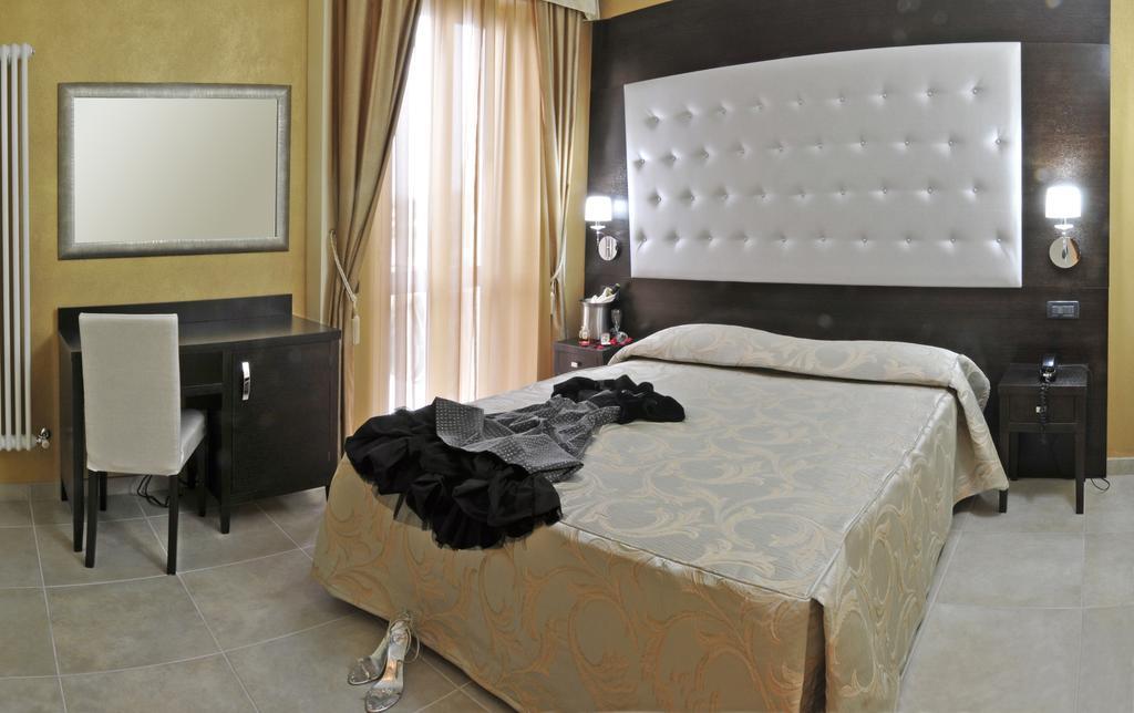 Double or Twin Room Balcony,1284936001:JPEG