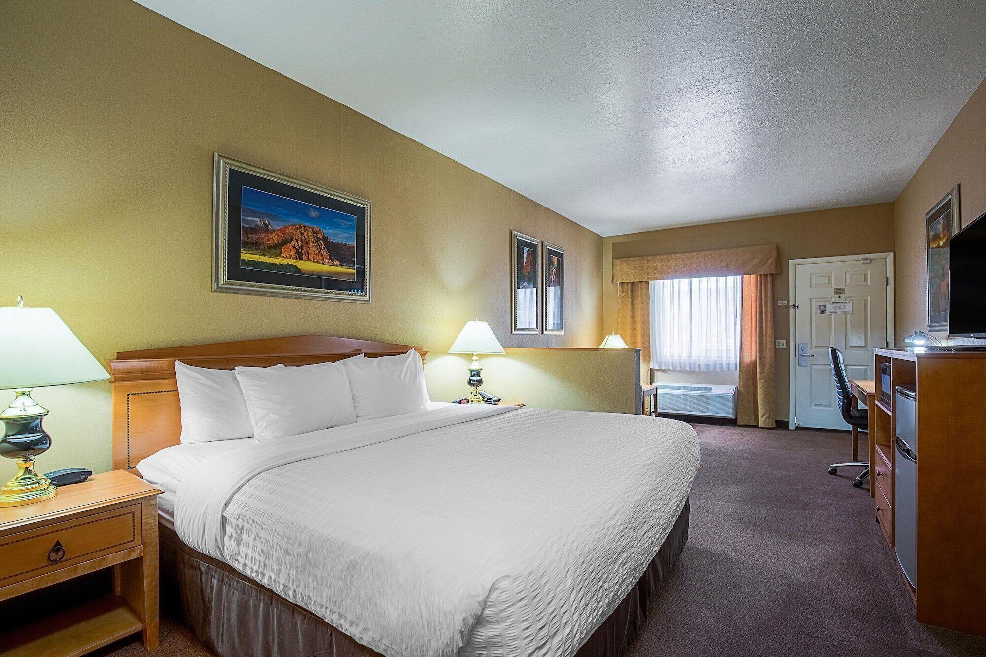 King Suite with Sofa Bed - Non-Smoking