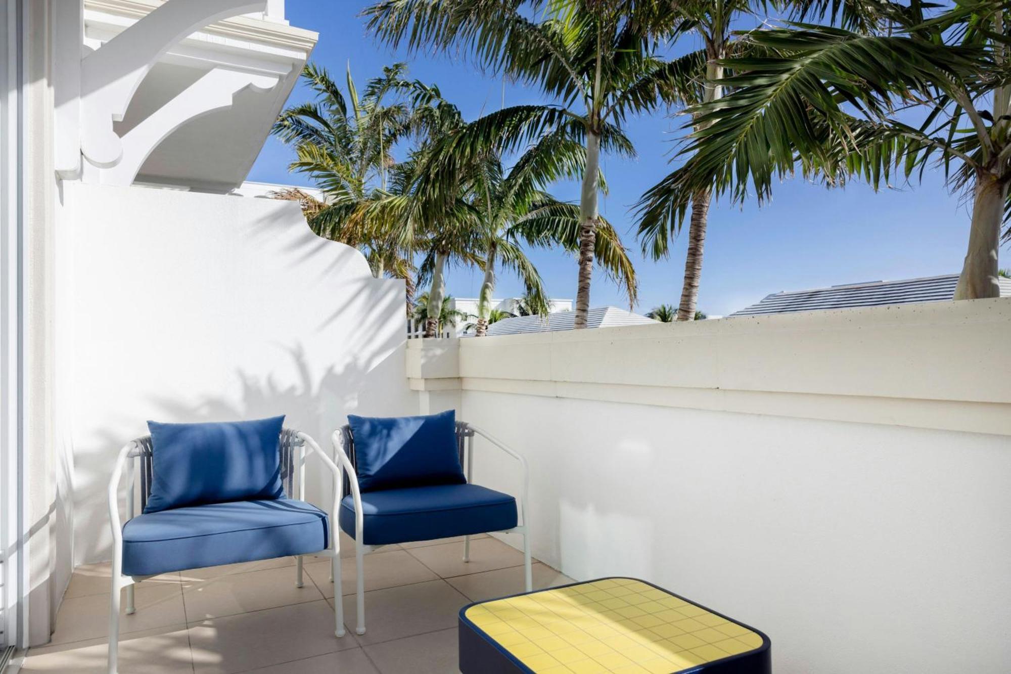 Deluxe Queen Room Two Queen Beds Balcony City View