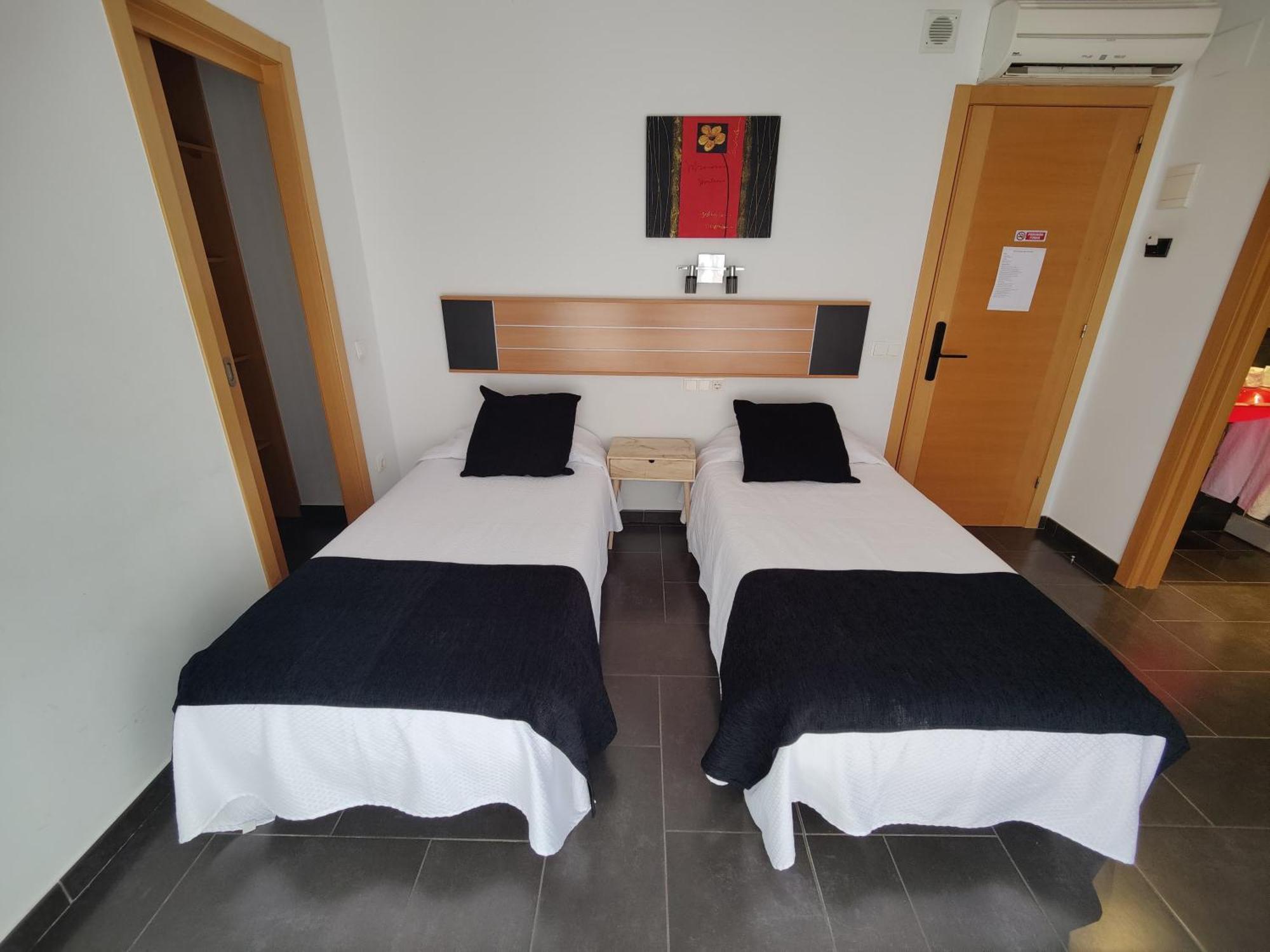 Twin Room Private Bathroom